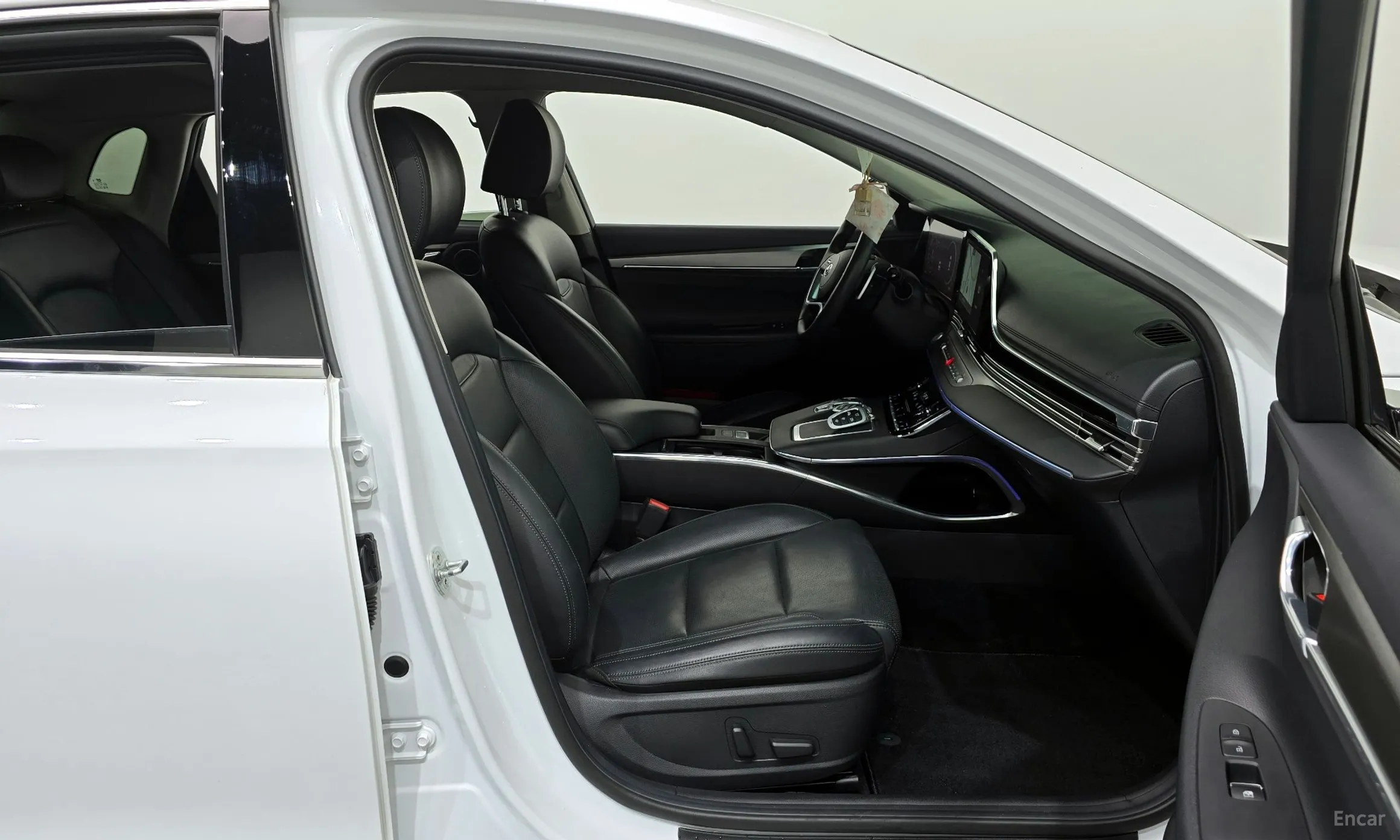 Hyundai Grandeur IG превью 11