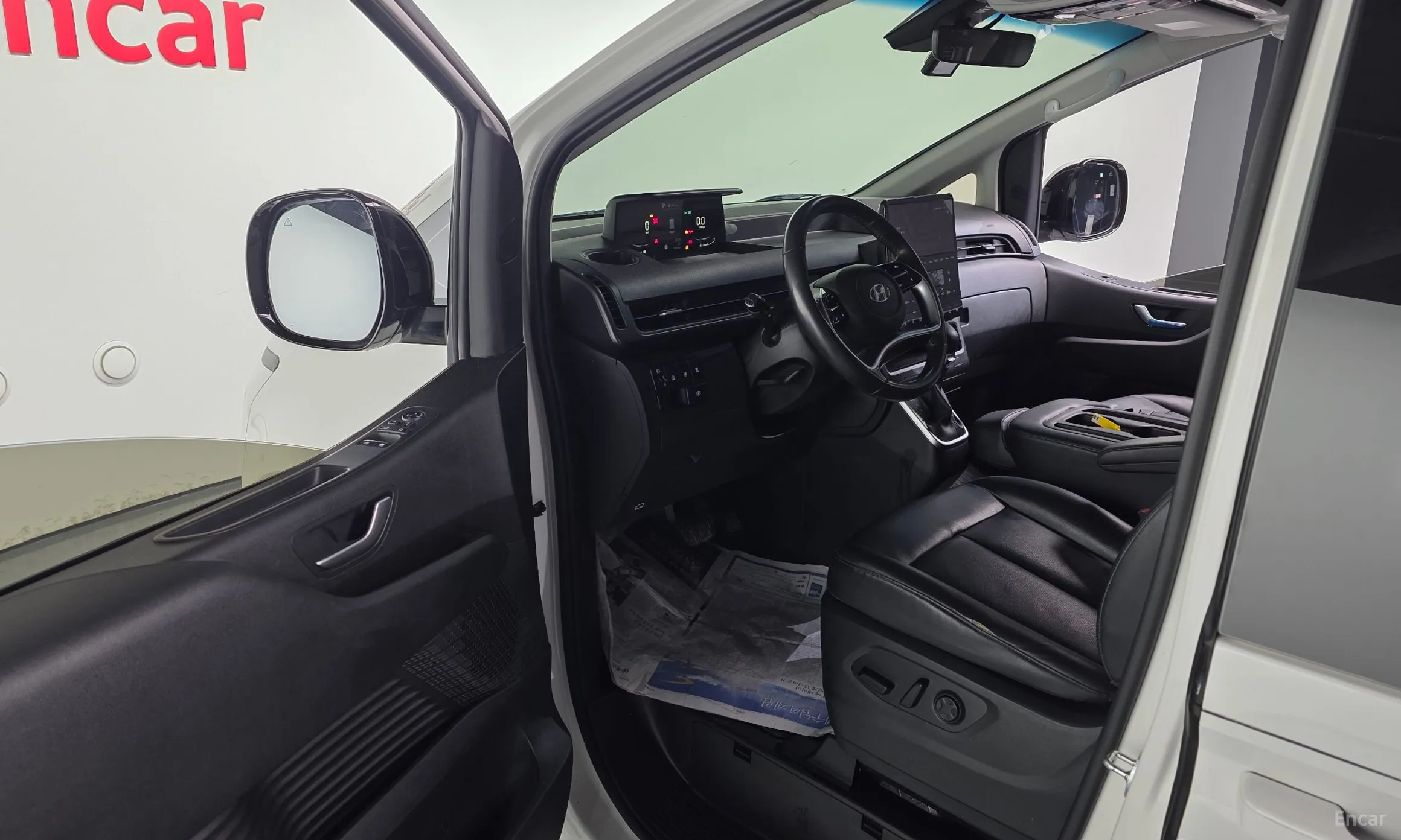 Hyundai Staria превью 11
