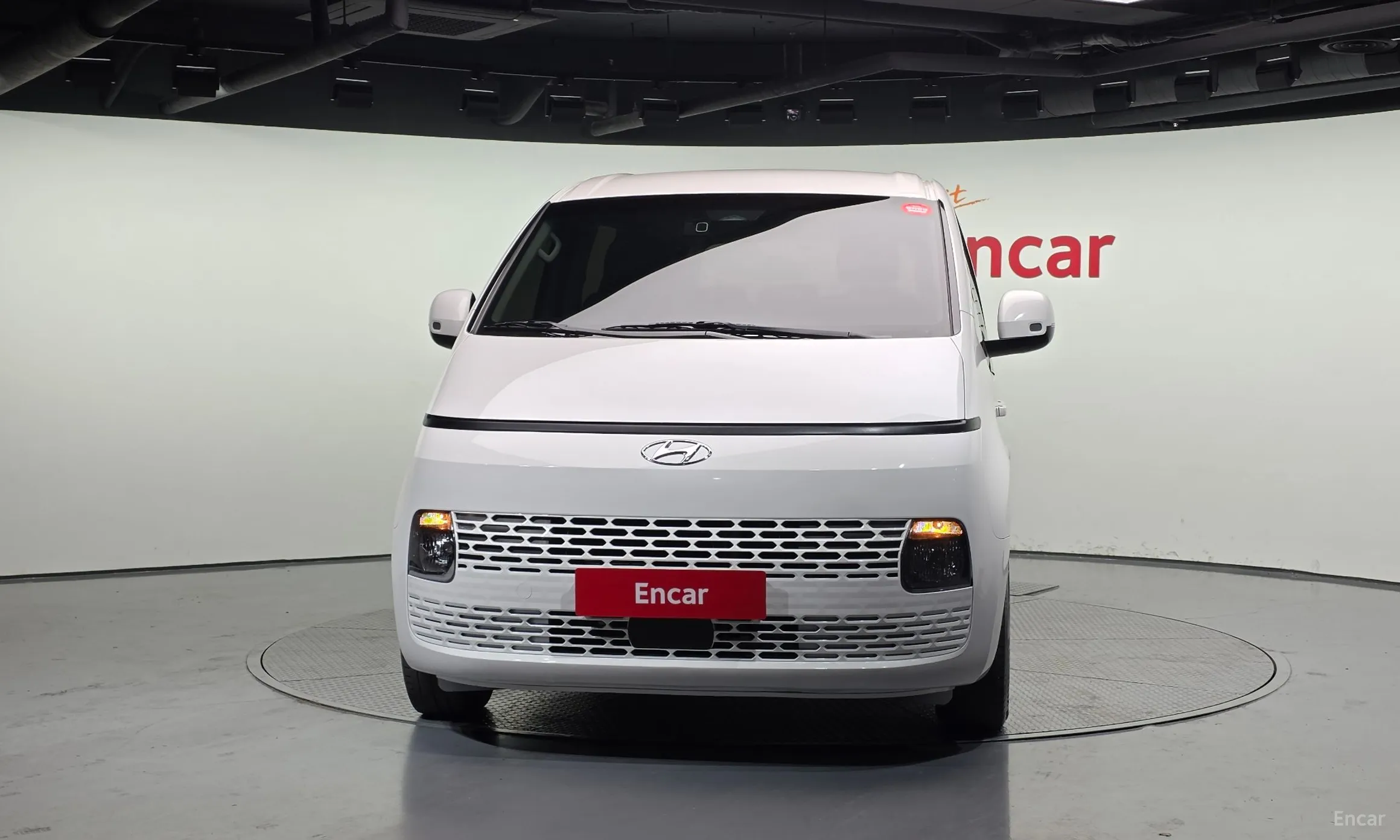 Hyundai Staria превью 3