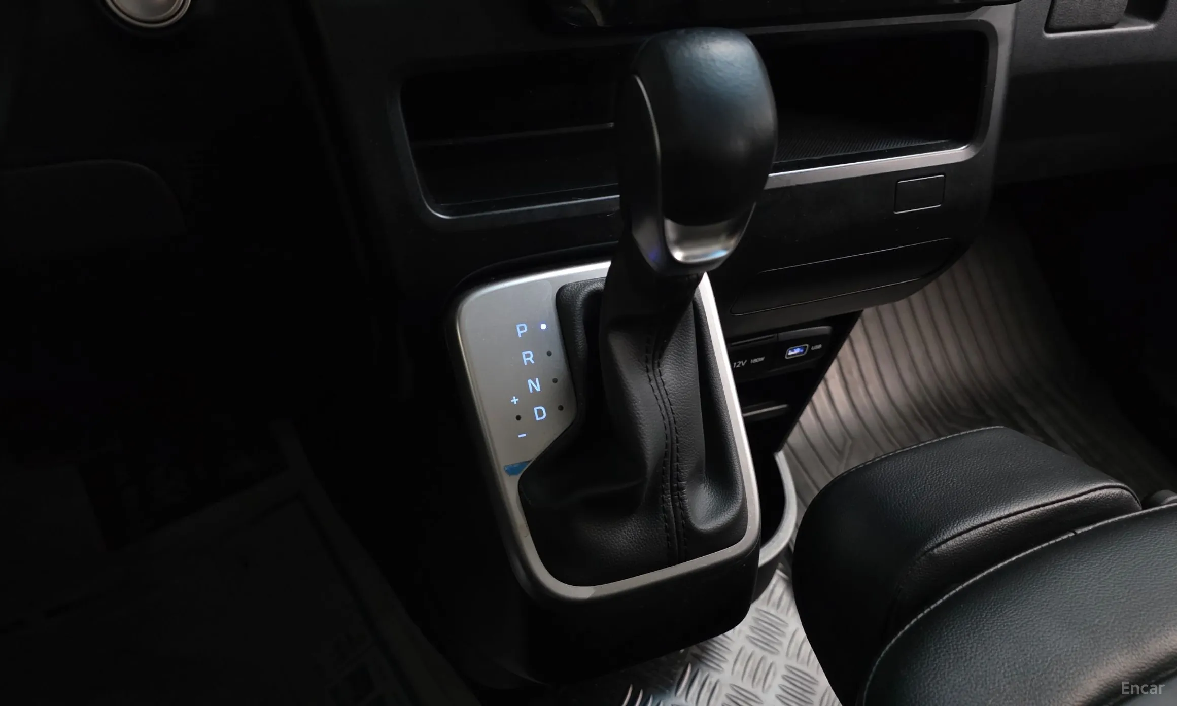 Hyundai Staria превью 9