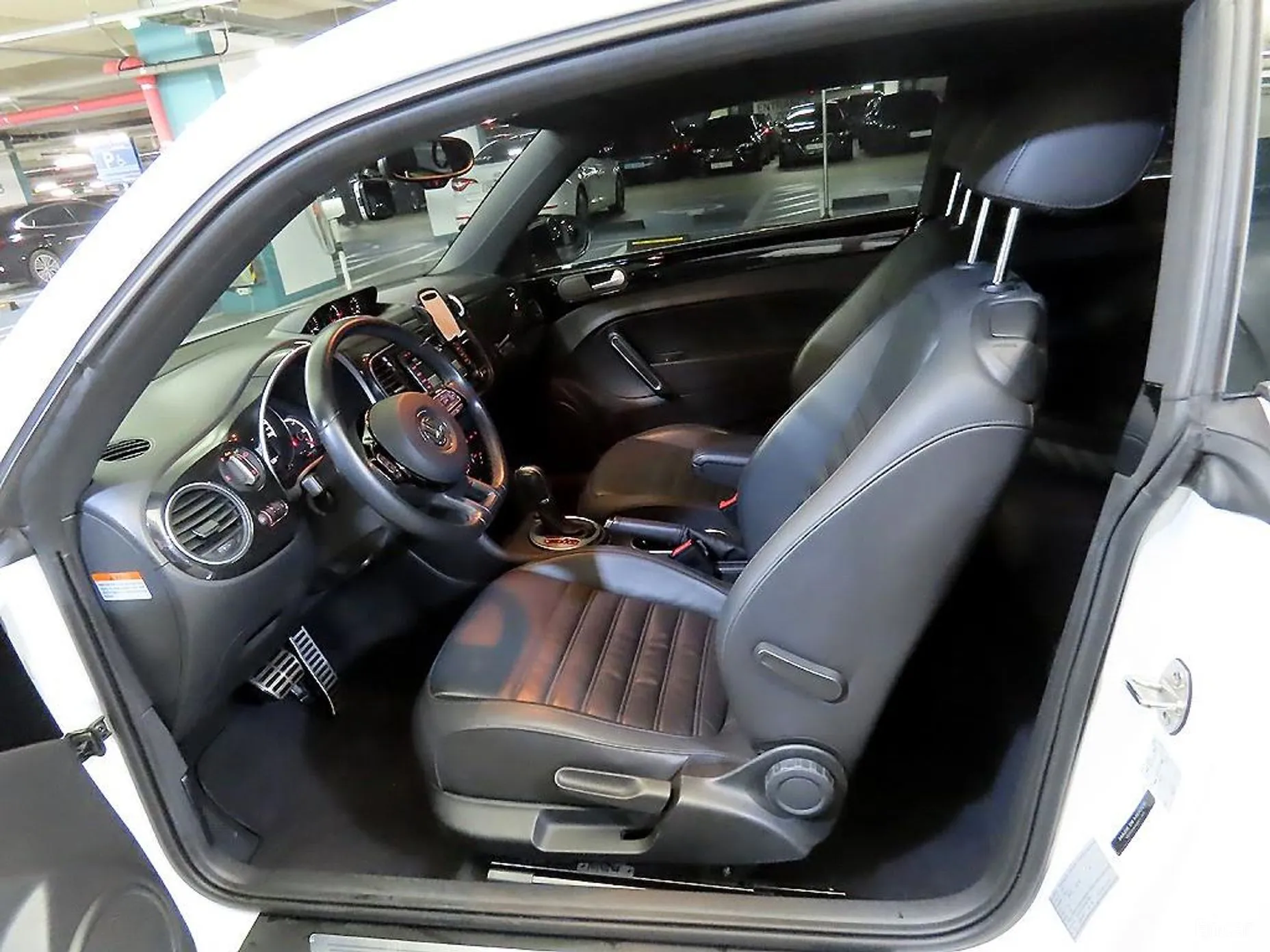 Volkswagen The Beetle превью 6