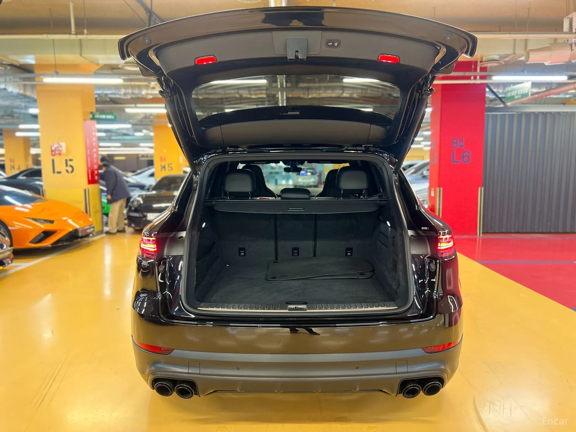 Porsche Cayenne (PO536) превью 16