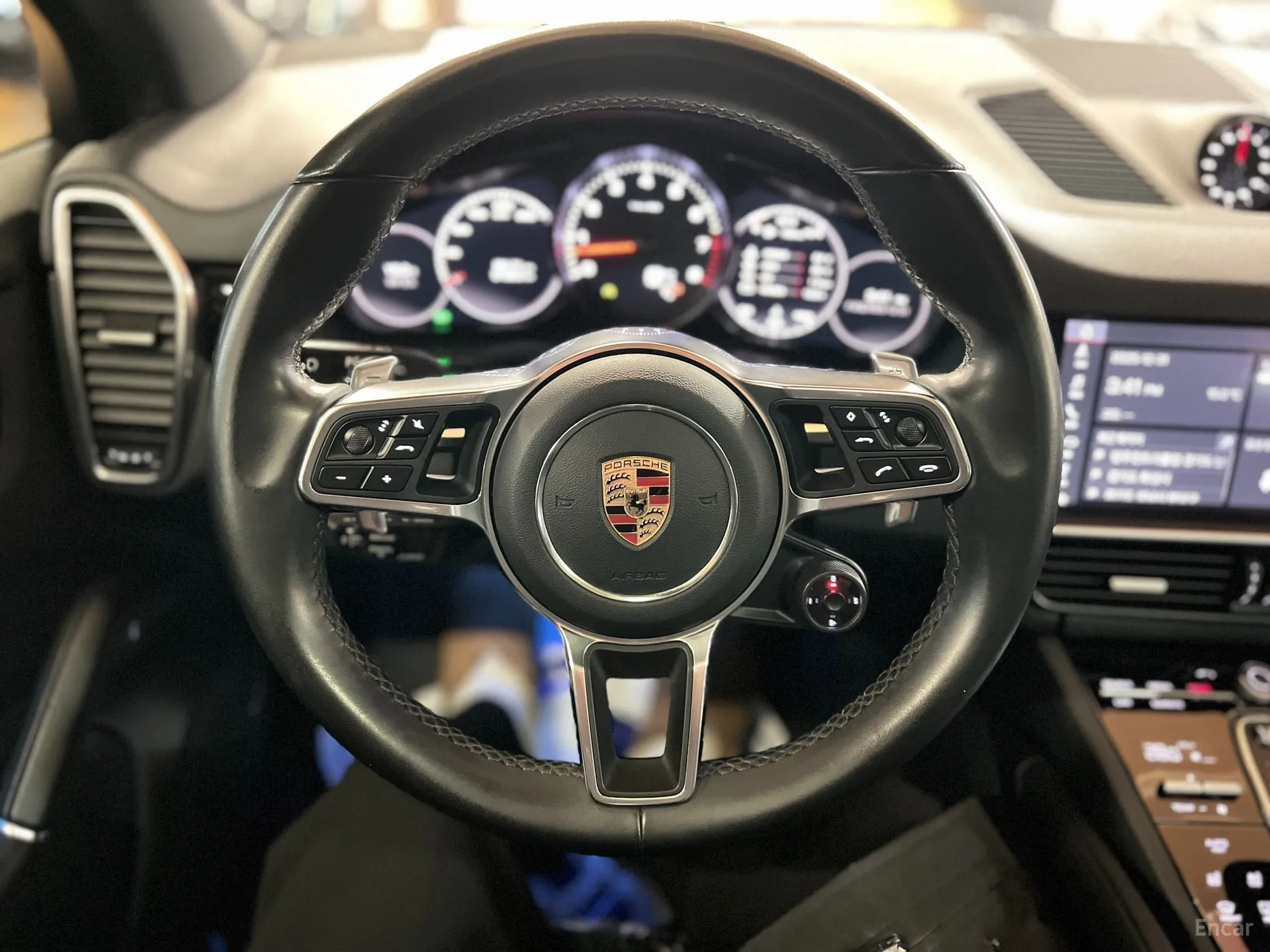 Porsche Cayenne (PO536) превью 8