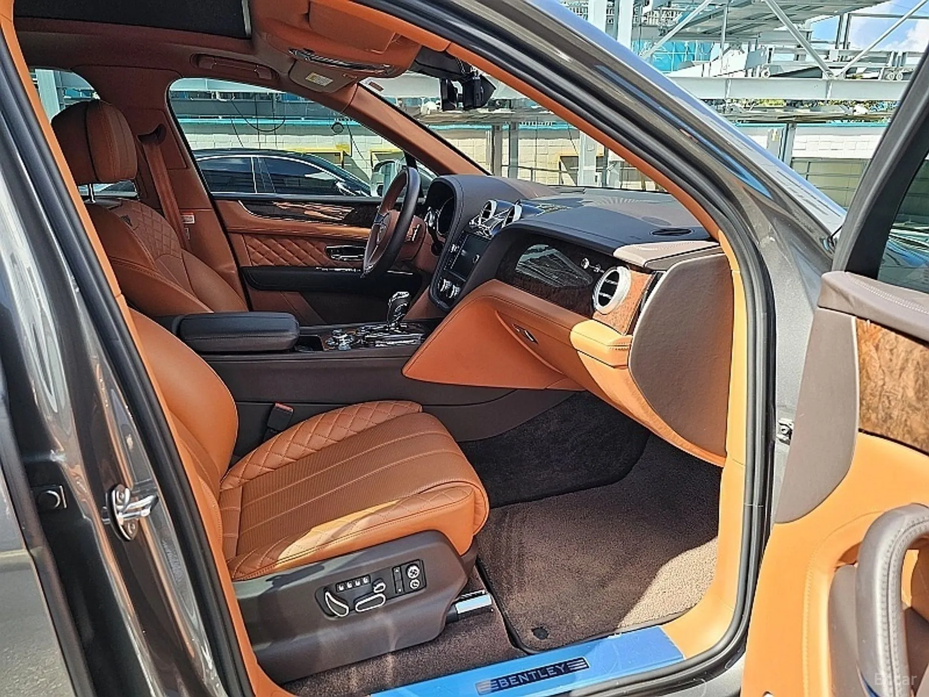 Bentley Bentayga превью 12