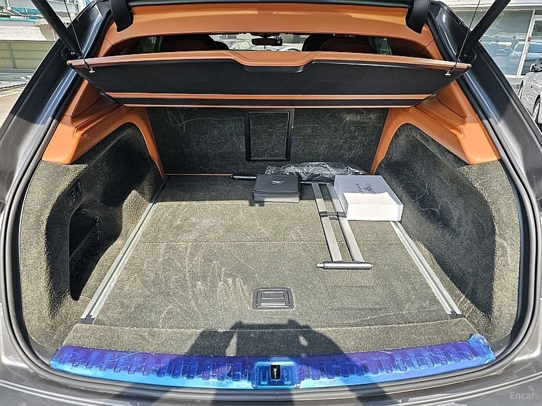 Bentley Bentayga превью 18