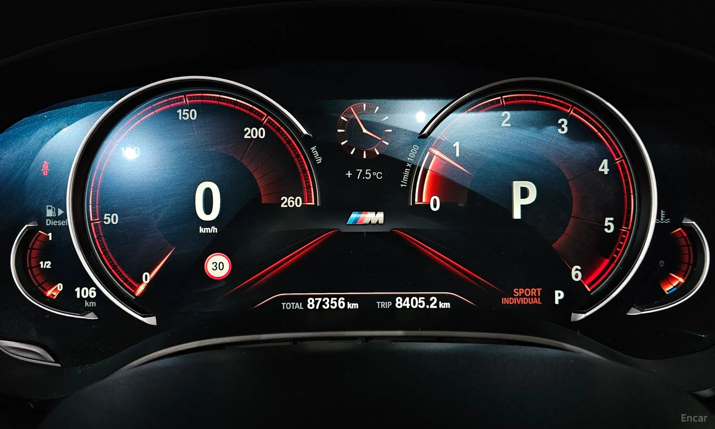 BMW 5 Series (G30) превью 8