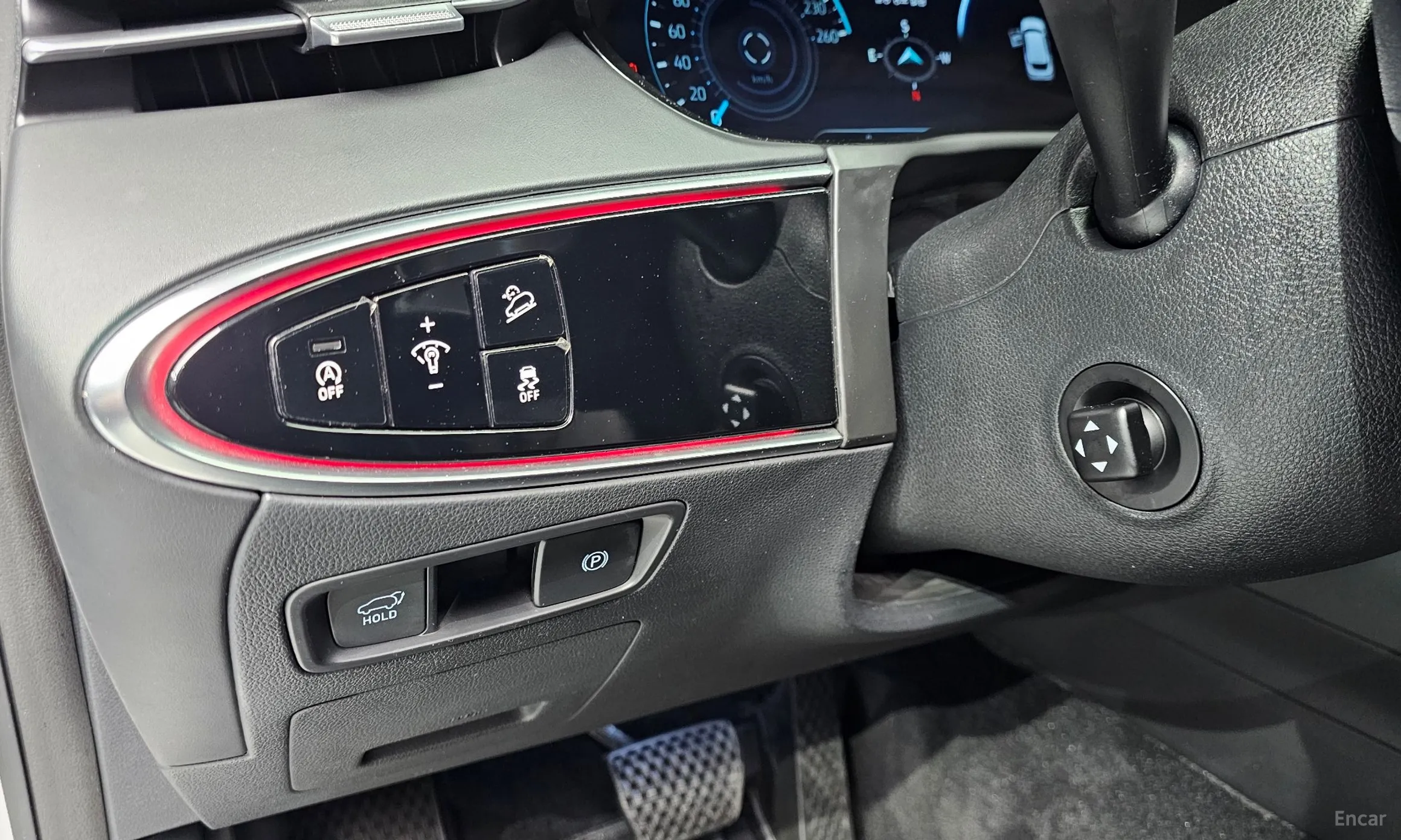 Genesis GV70 превью 13