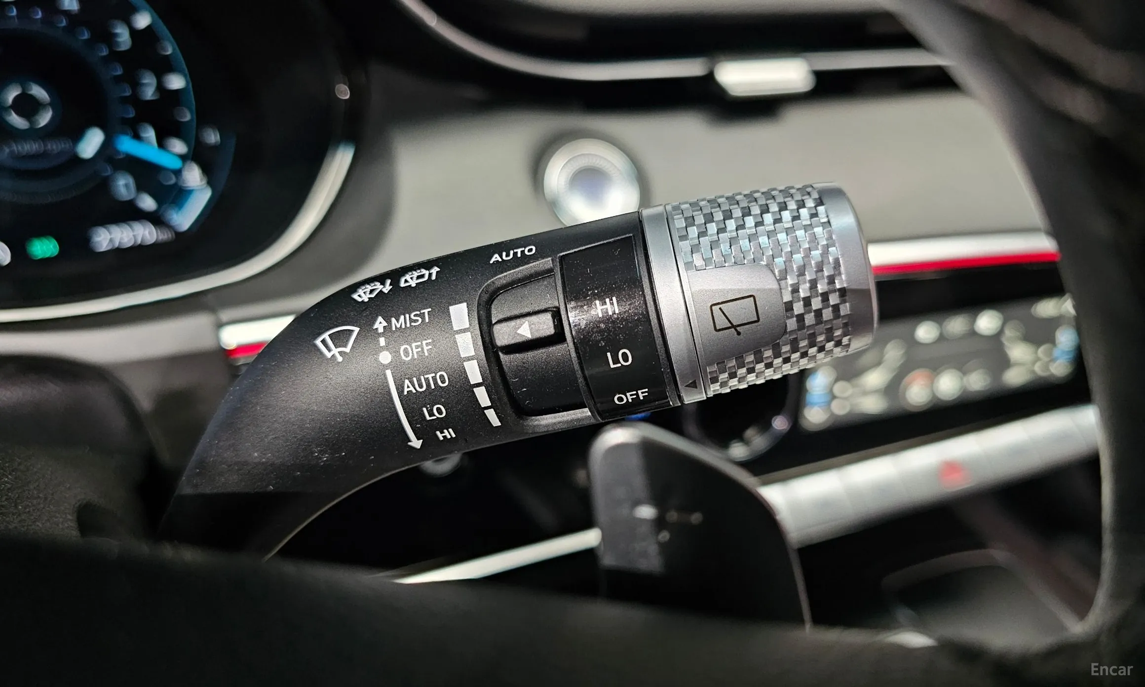 Genesis GV70 превью 18