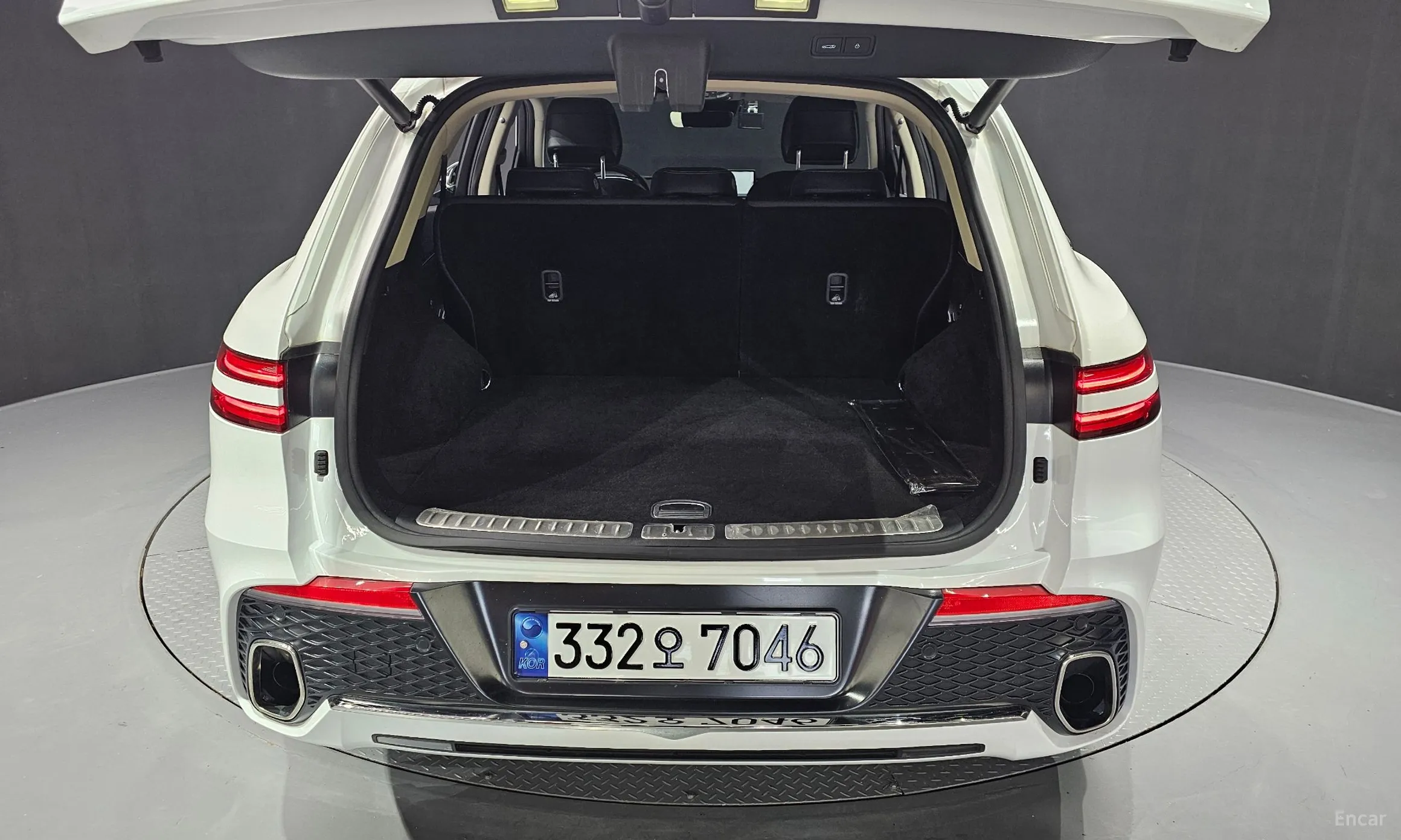 Genesis GV70 превью 20
