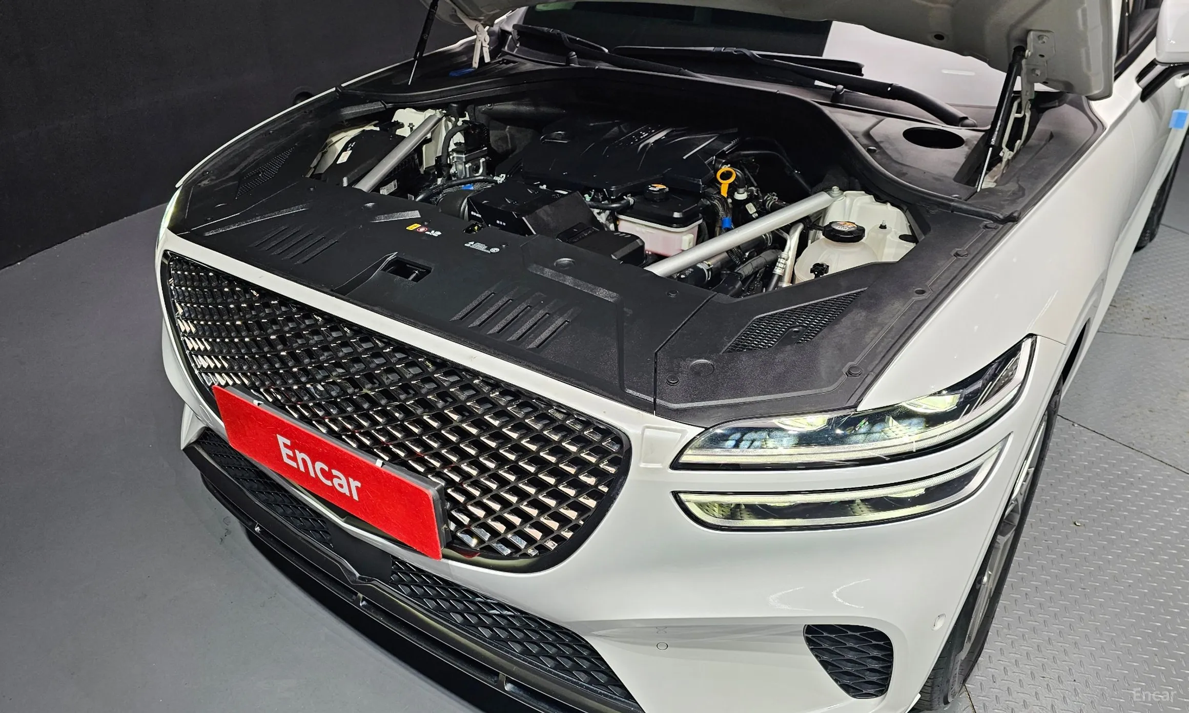 Genesis GV70 превью 6