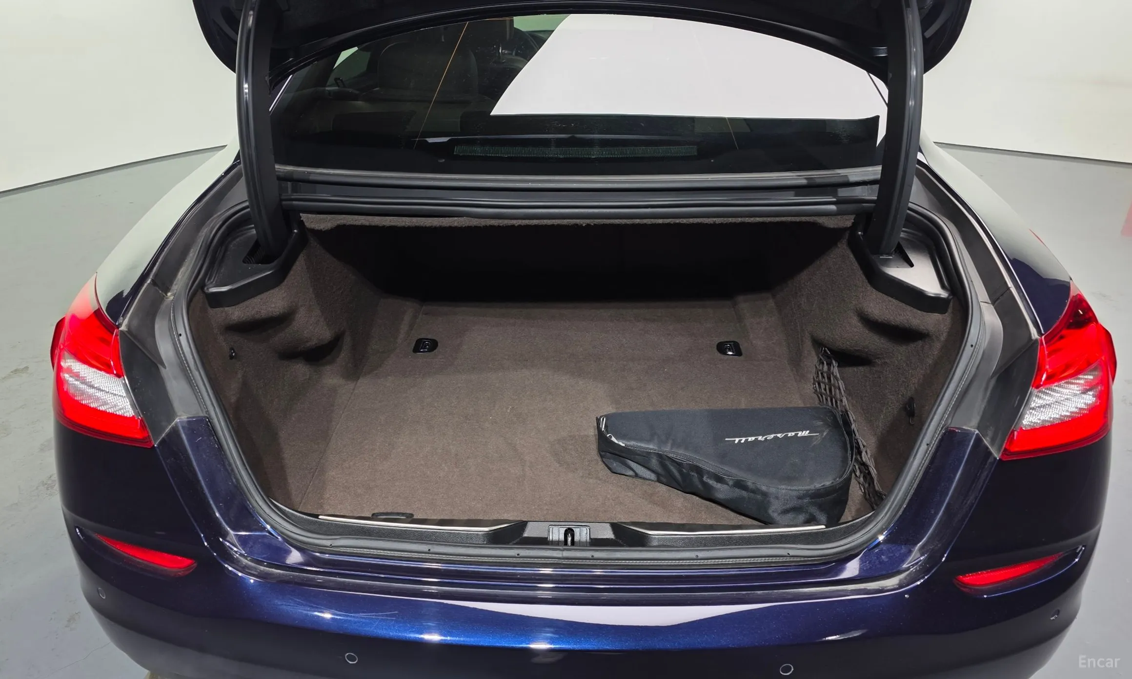 Maserati Quattroporte превью 20