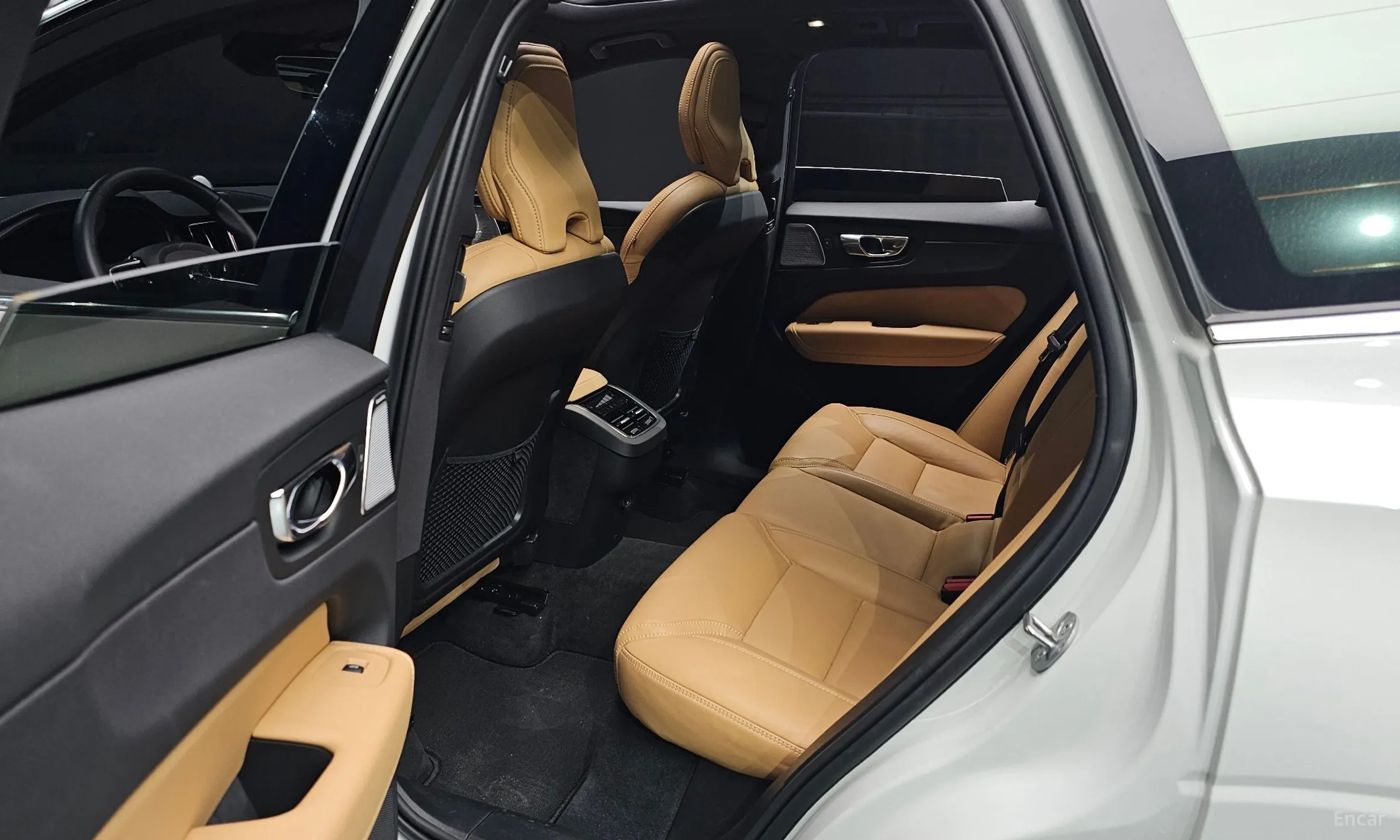 Volvo XC60 Gen 2 превью 12