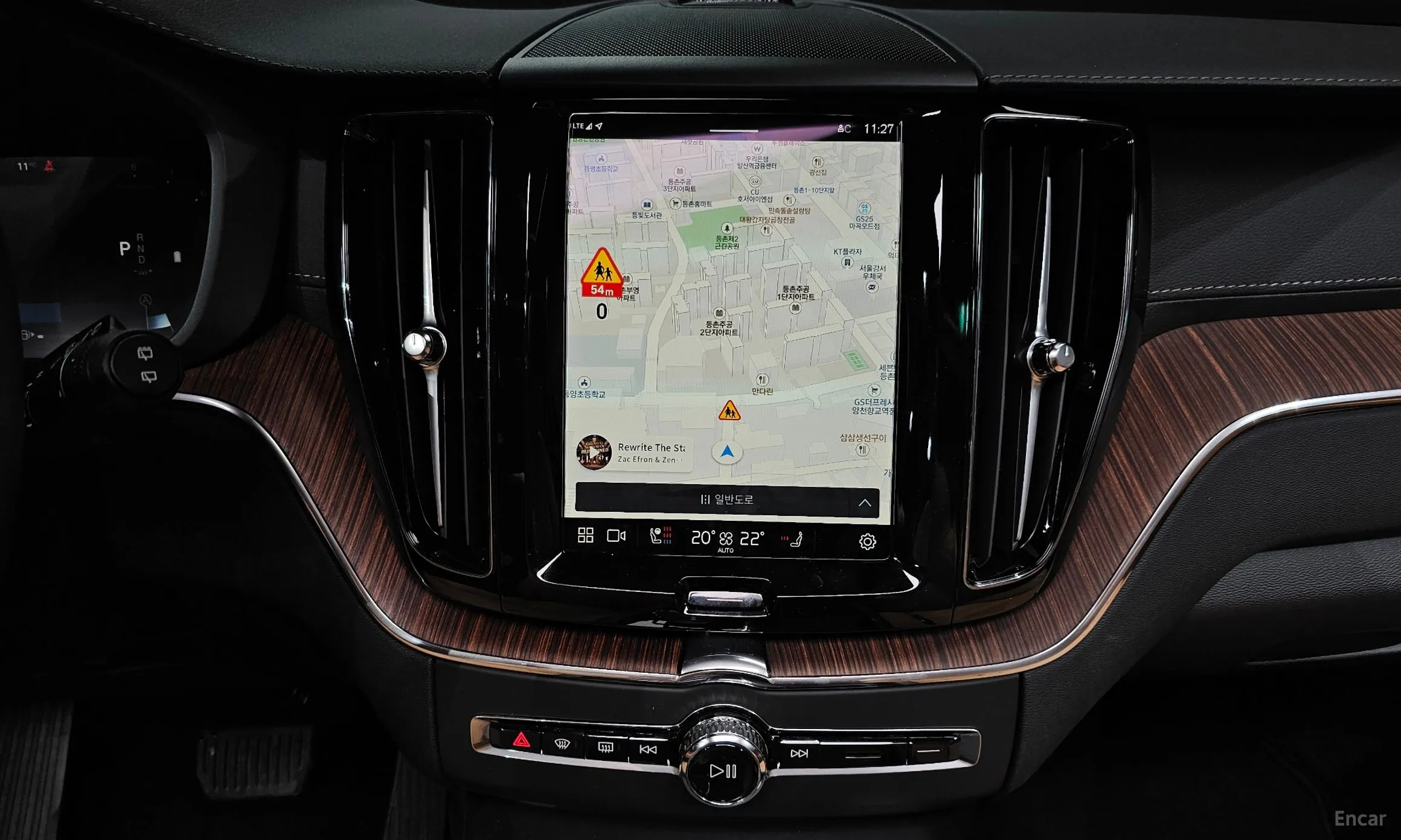 Volvo XC60 Gen 2 превью 14