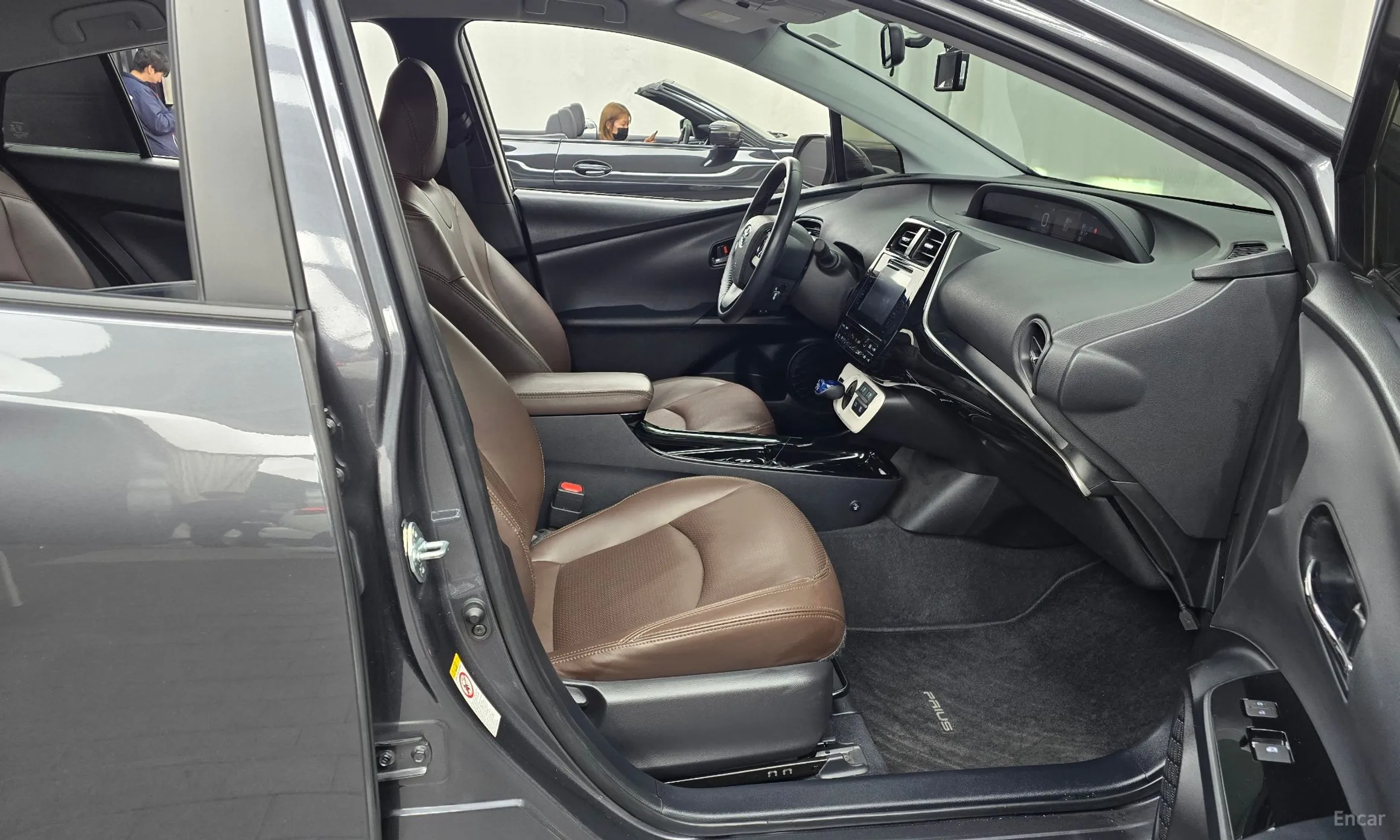 Toyota Prius 4th Generation превью 11