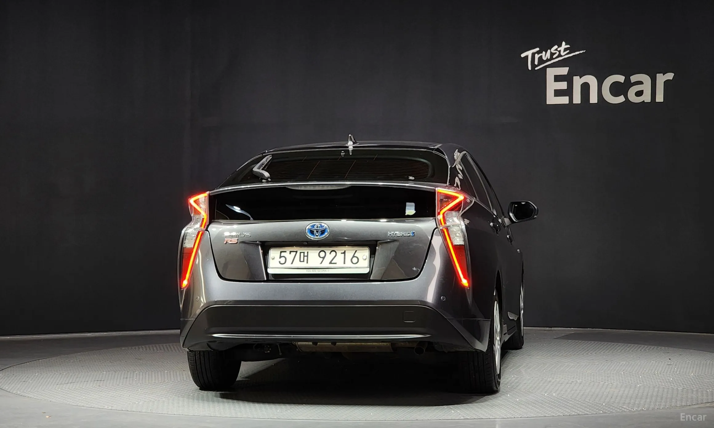 Toyota Prius 4th Generation превью 4