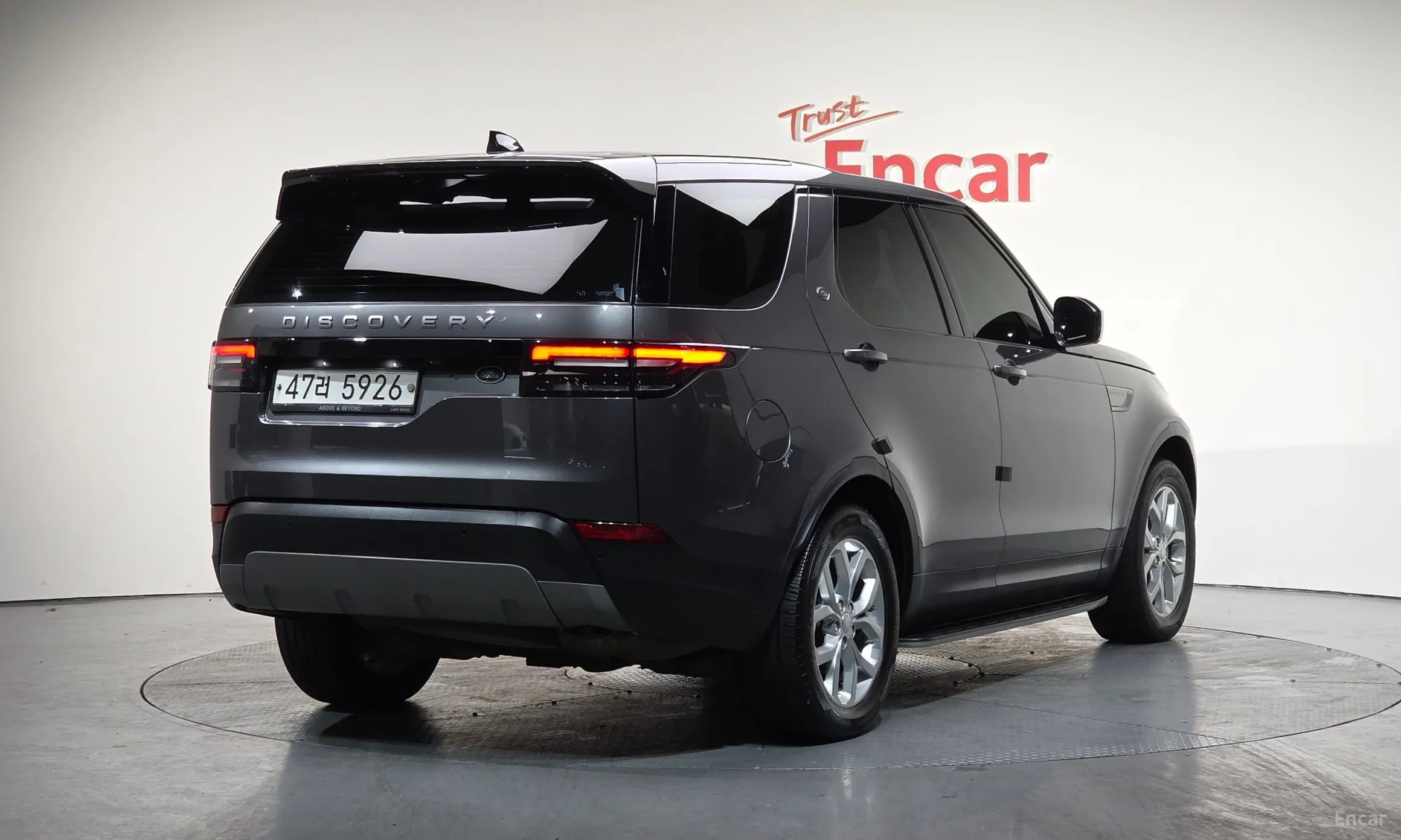 Land Rover Discovery 5 превью 2