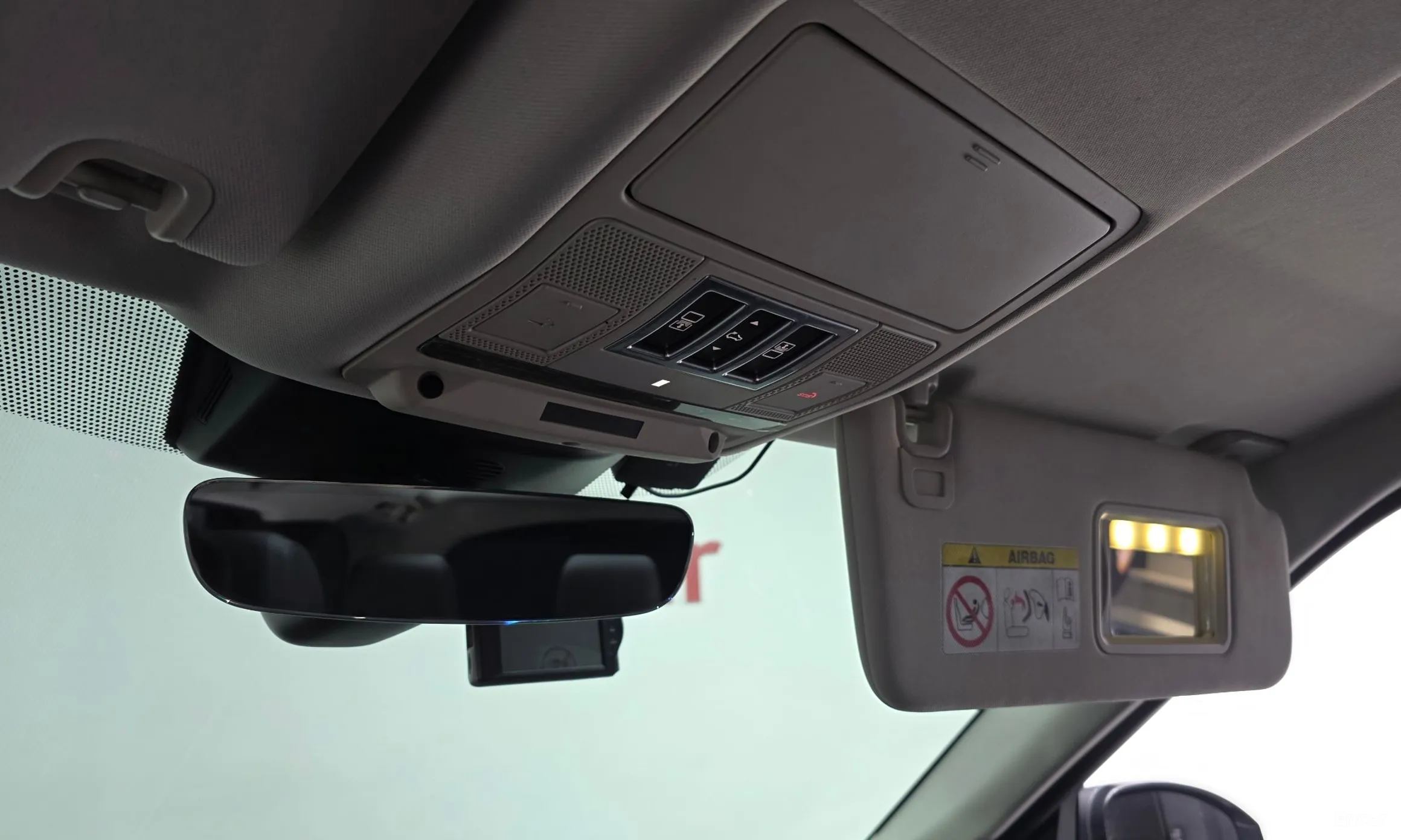 Land Rover Discovery 5 превью 17
