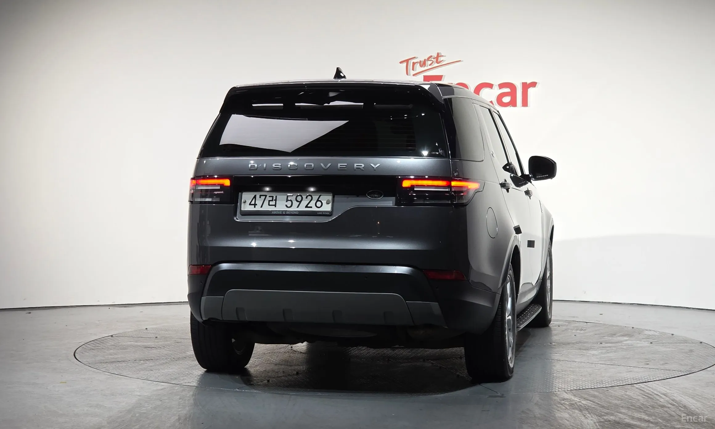 Land Rover Discovery 5 превью 4