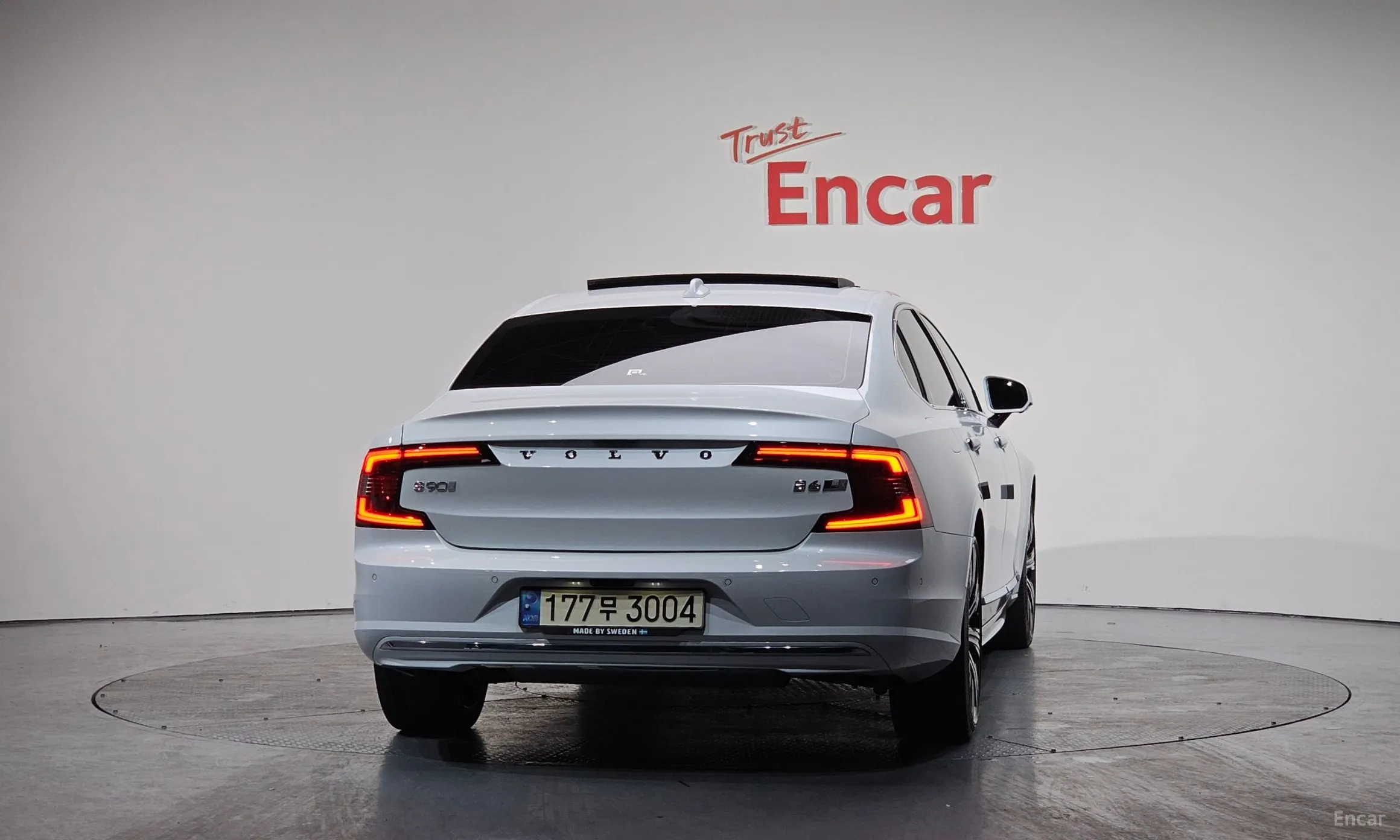 Volvo S90 превью 4