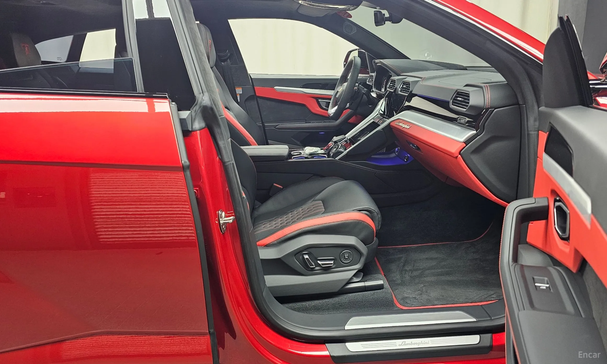 Lamborghini Urus превью 11