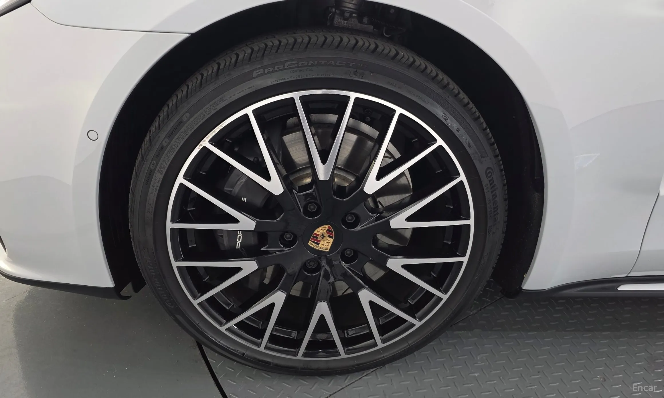 Porsche Panamera (972) превью 5