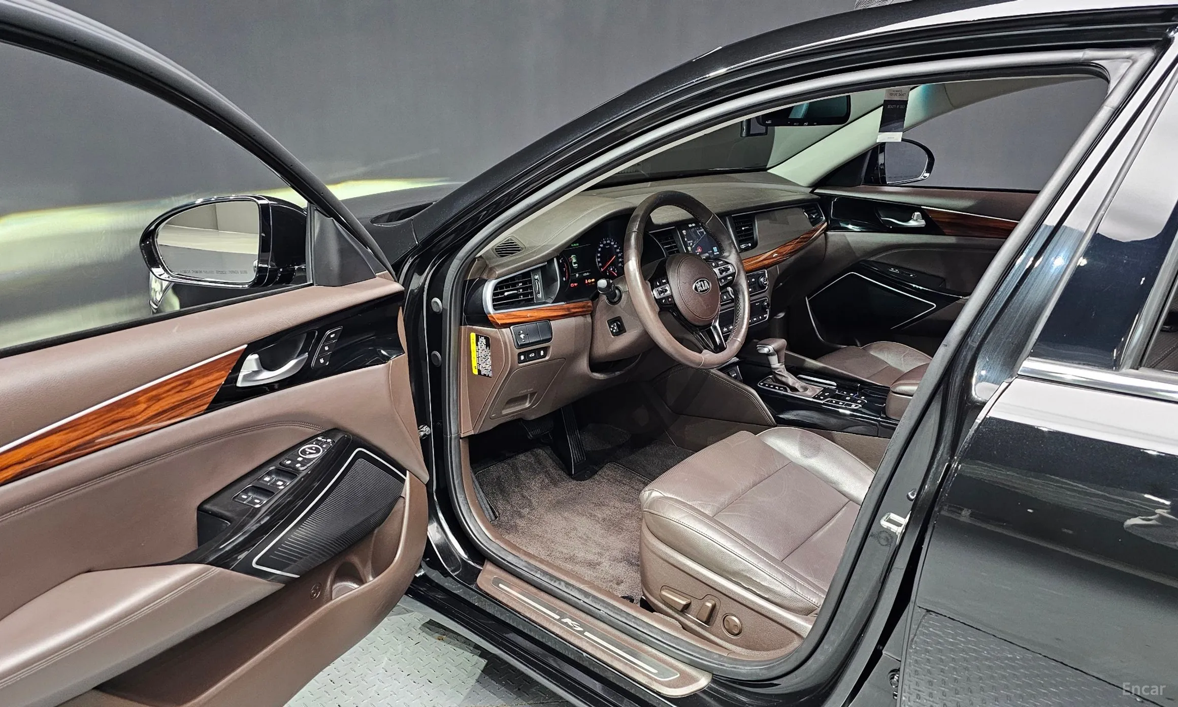 Kia K7 превью 11