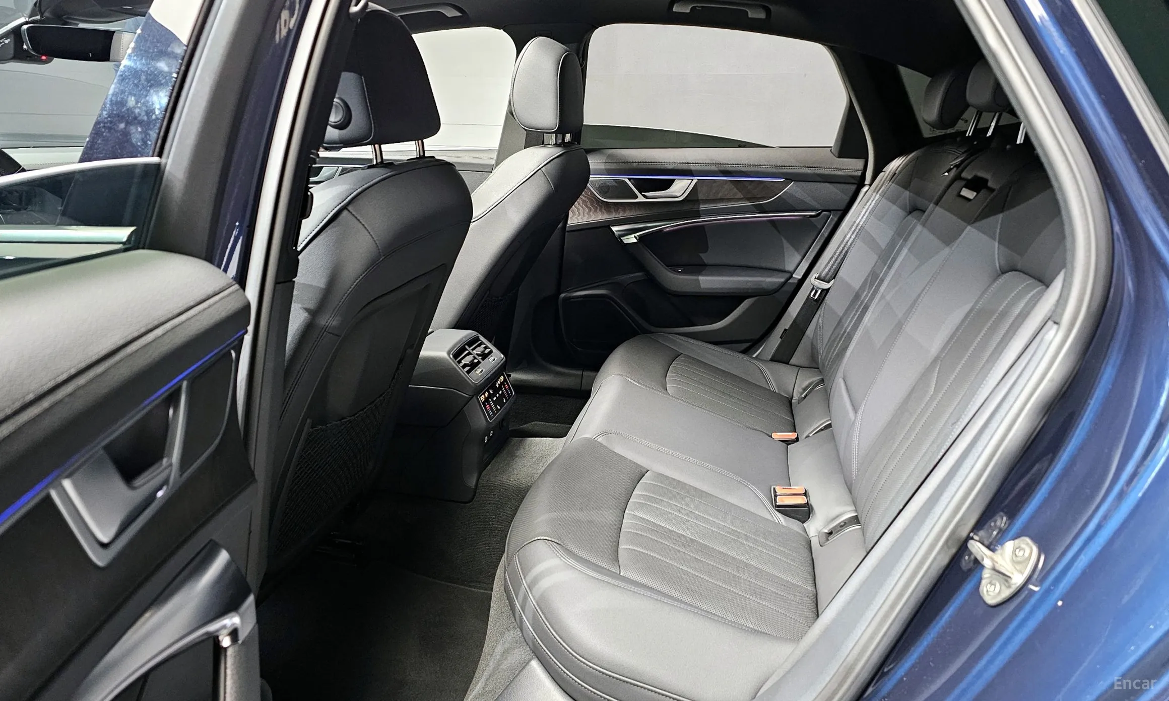 Audi A6 (C8) превью 12
