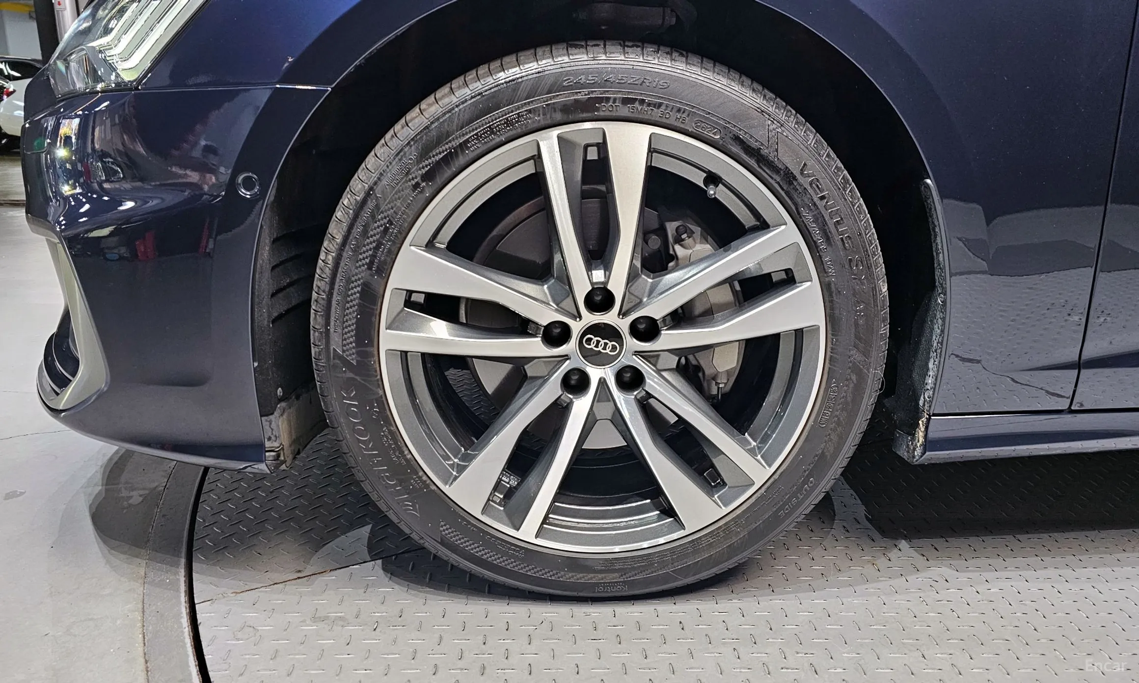 Audi A6 (C8) превью 5