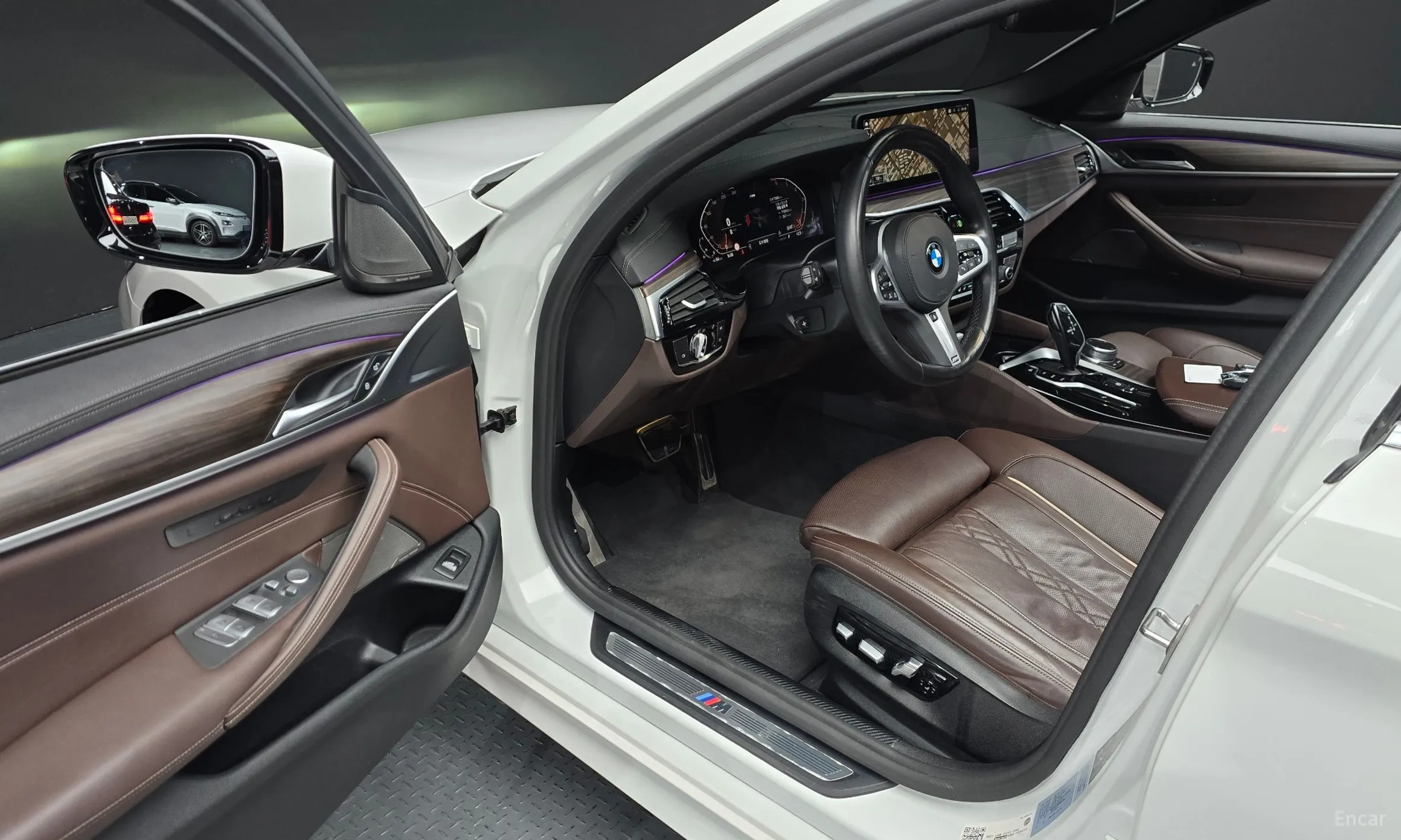 BMW 5 Series (G30) превью 11