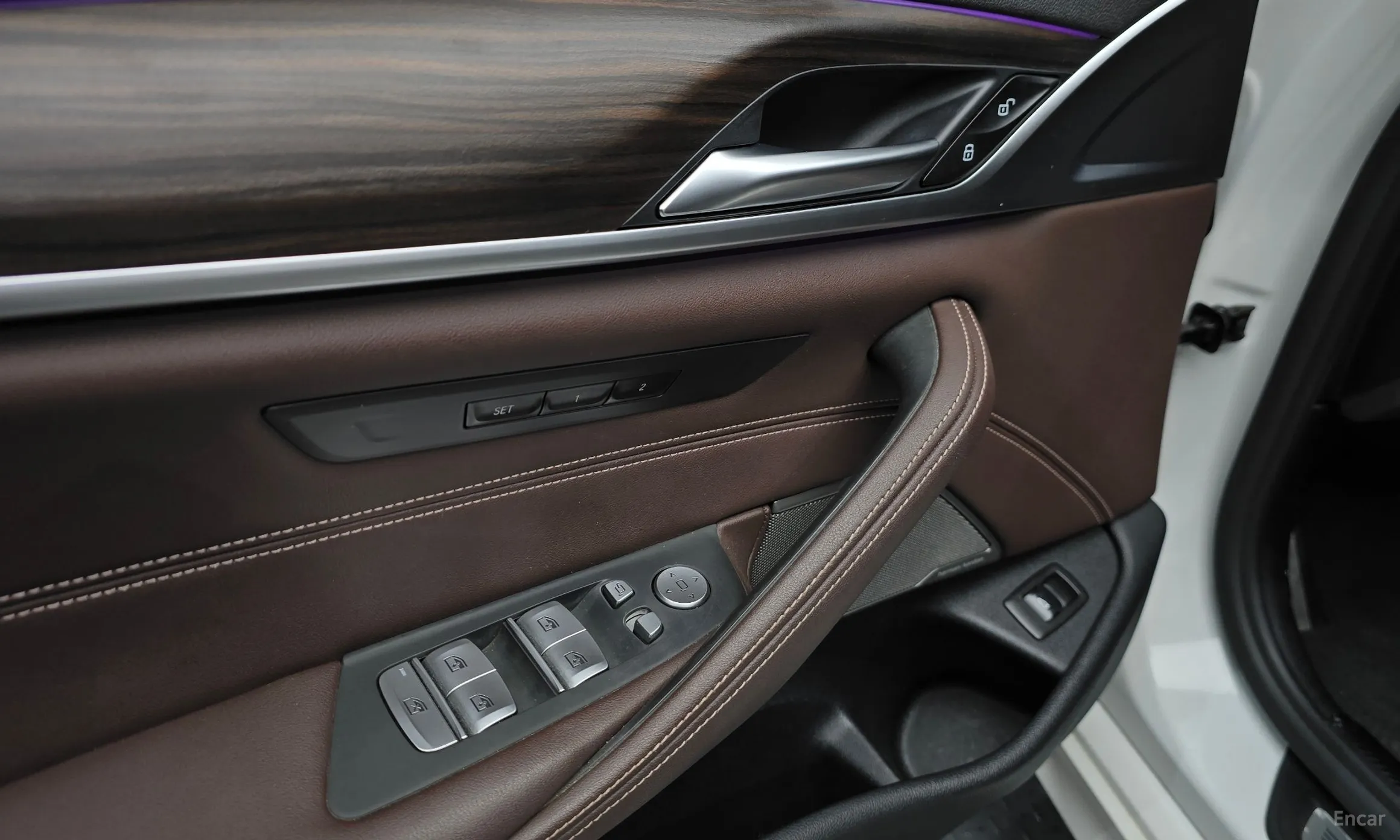 BMW 5 Series (G30) превью 17