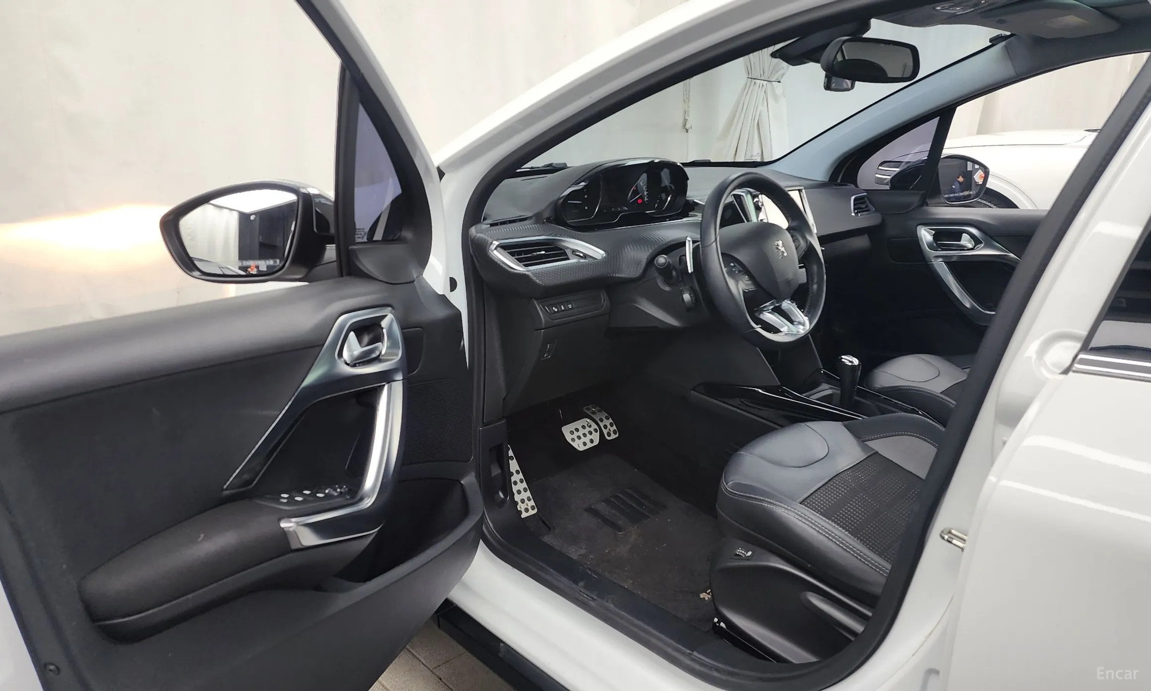 Peugeot 2008. превью 10