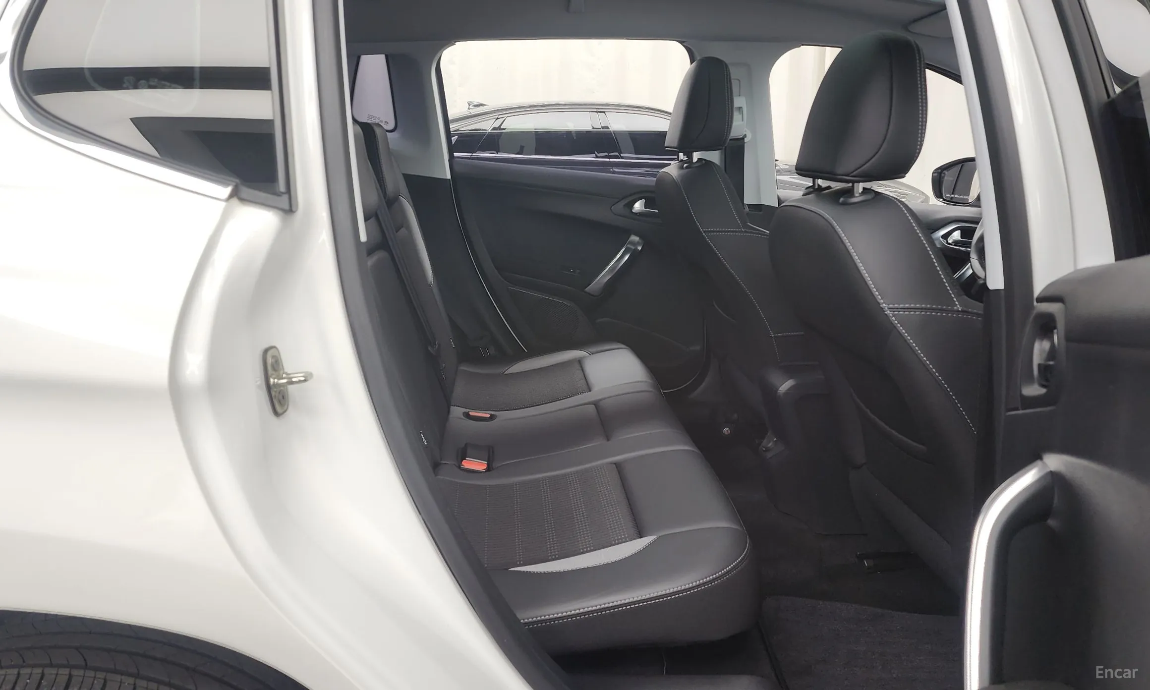 Peugeot 2008. превью 12