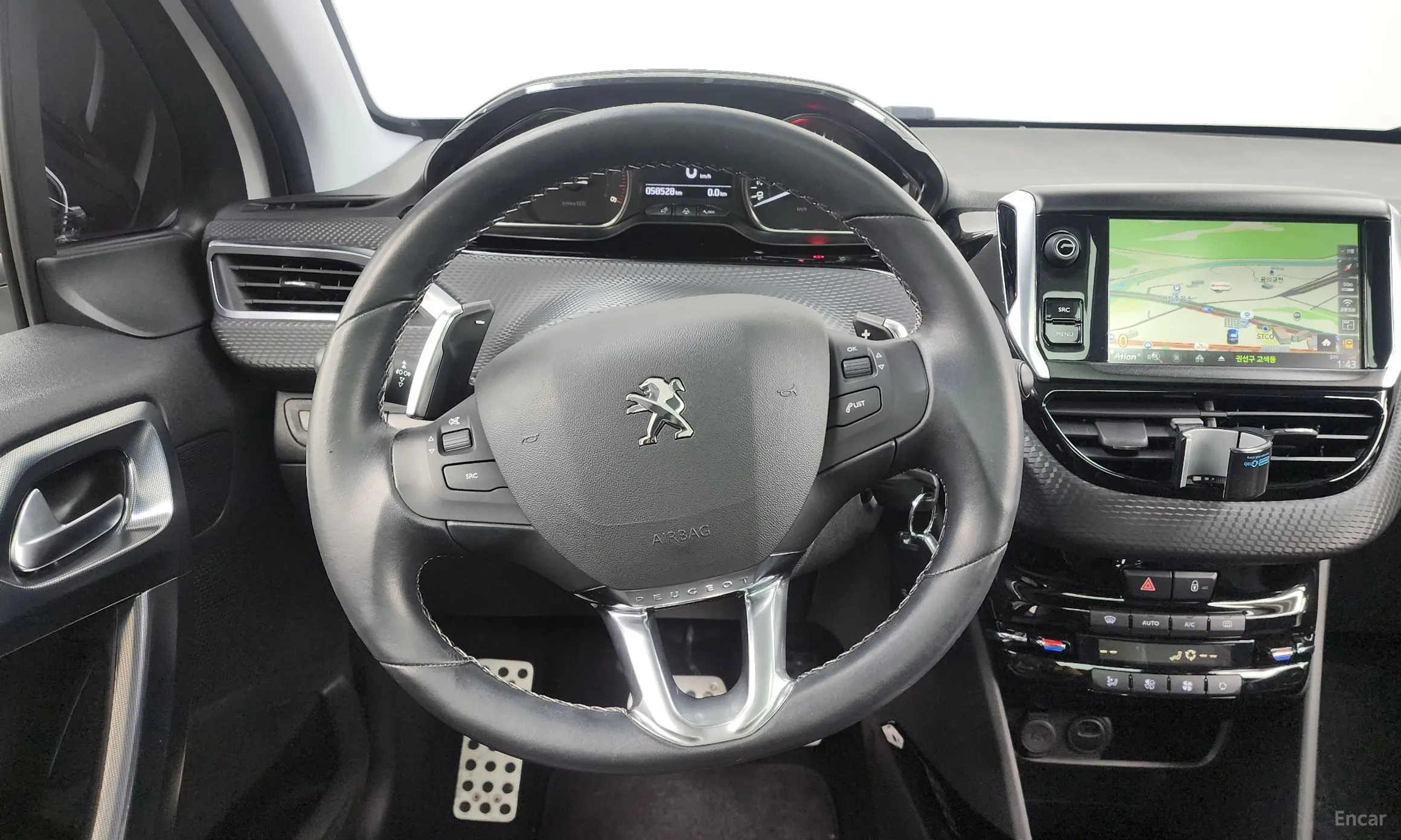 Peugeot 2008. превью 13