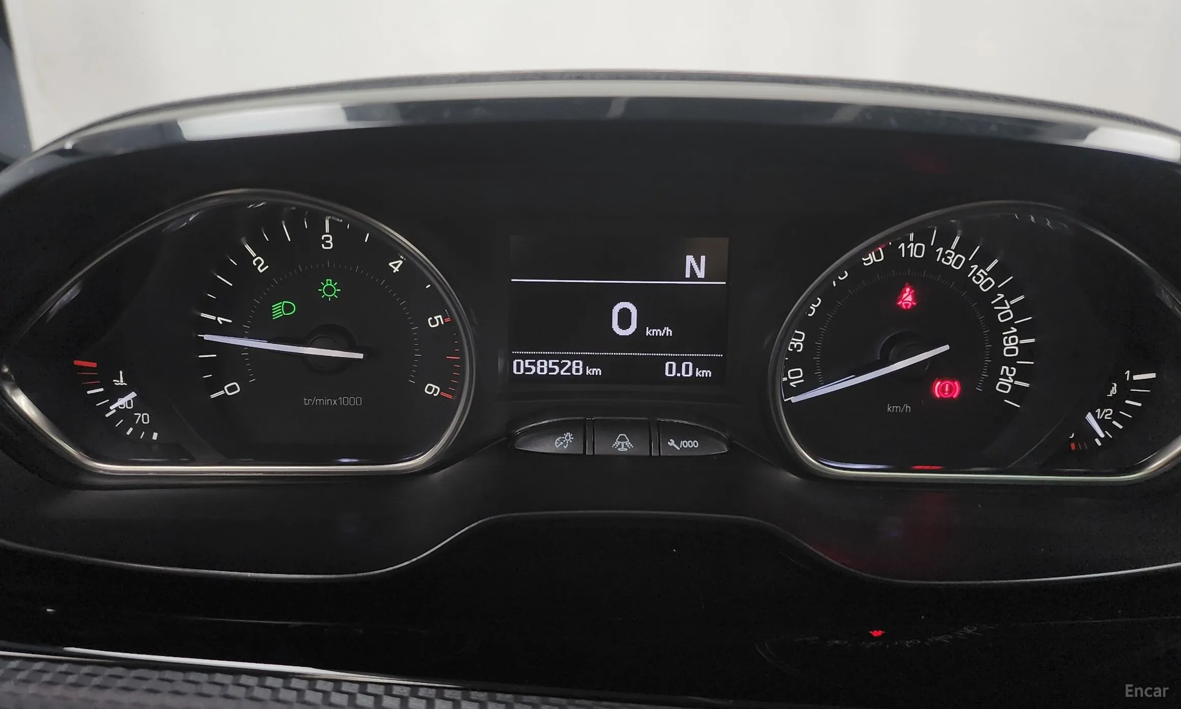 Peugeot 2008. превью 8