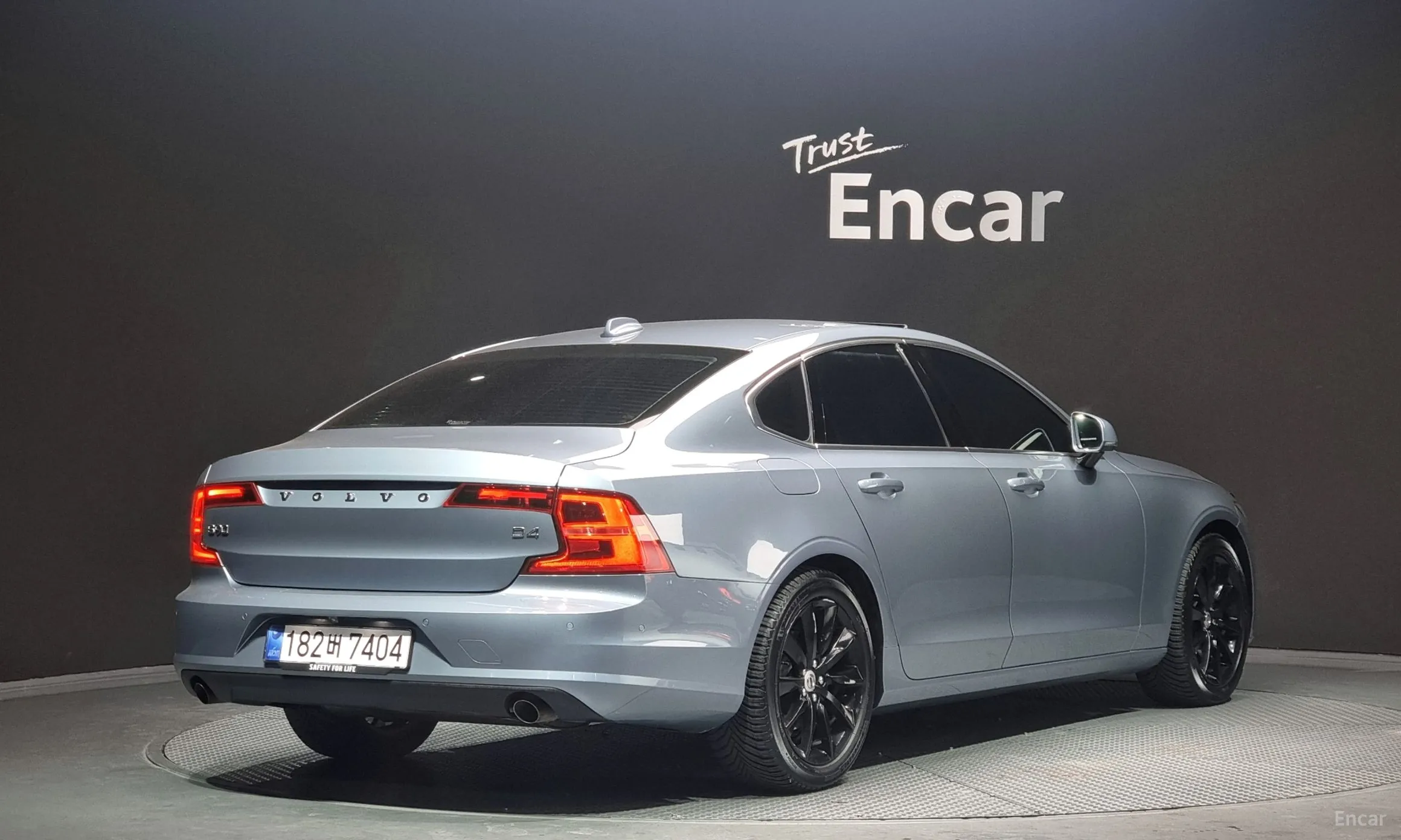 Volvo S90