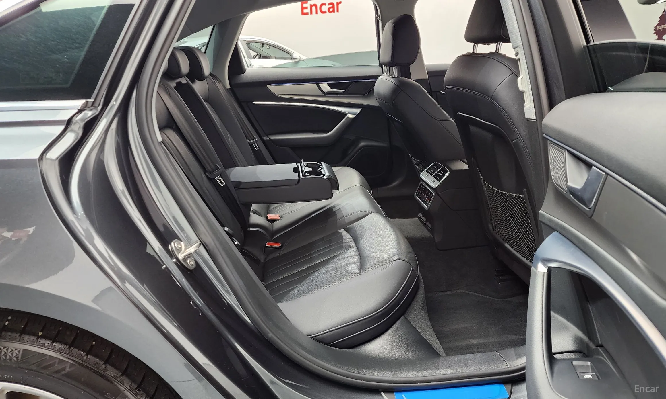 Audi A6 (C8) превью 12
