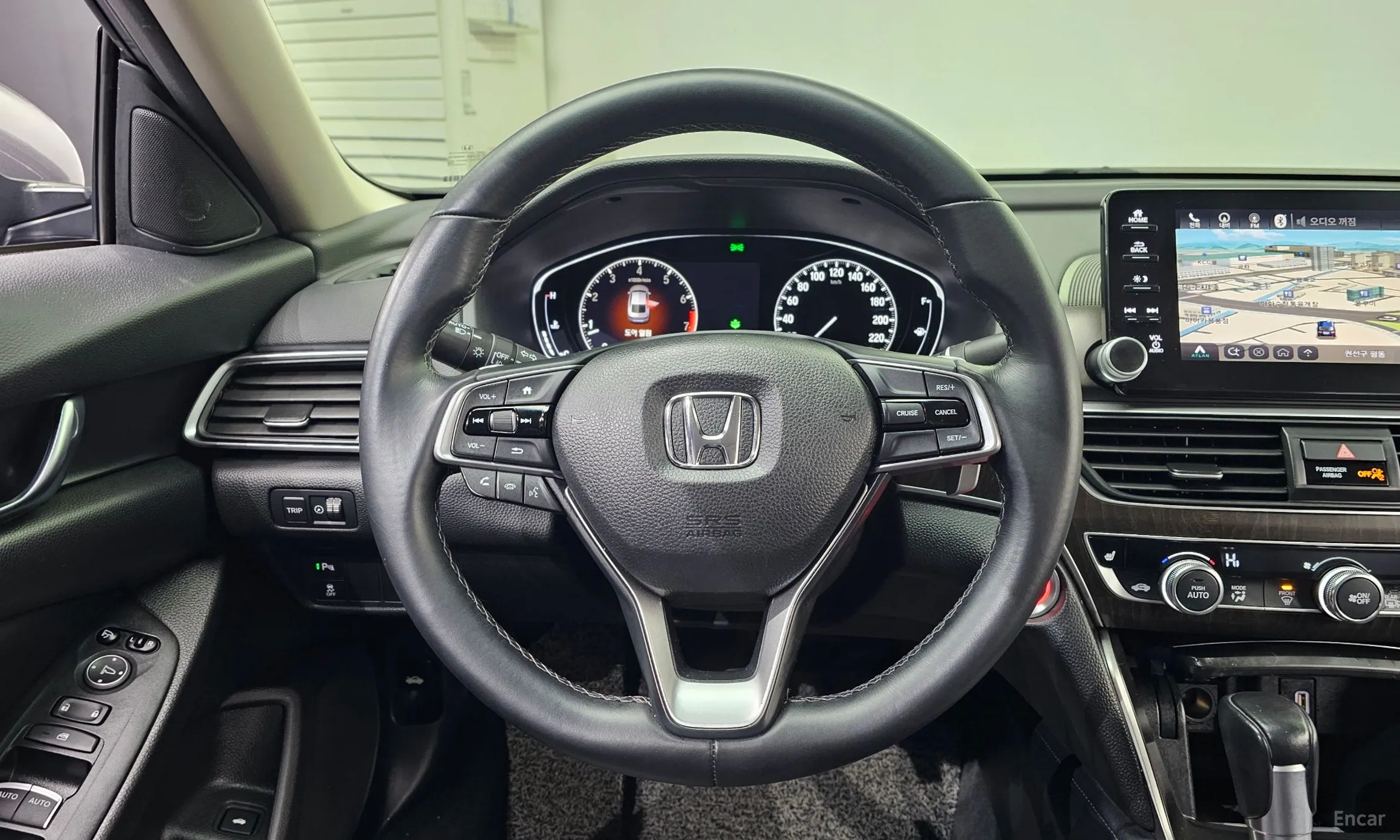 Honda Accord 10th Generation превью 13