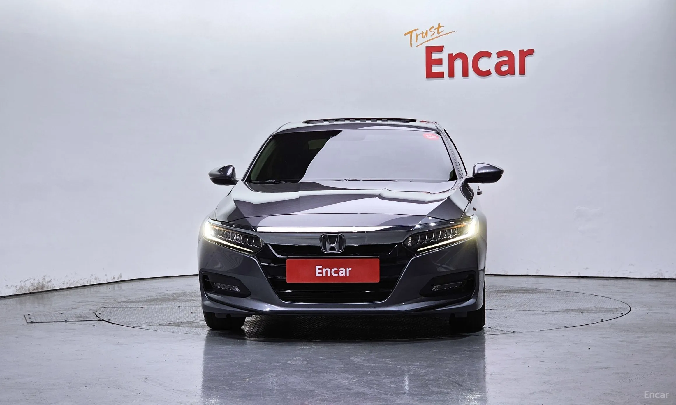 Honda Accord 10th Generation превью 3