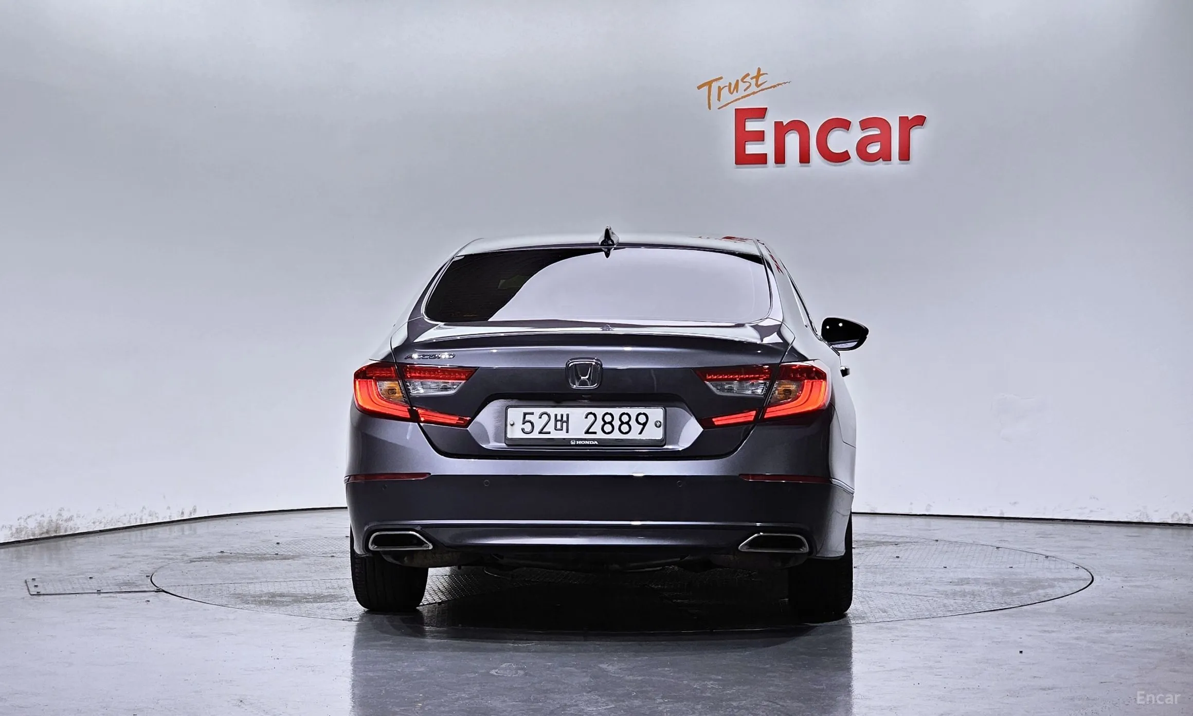 Honda Accord 10th Generation превью 4