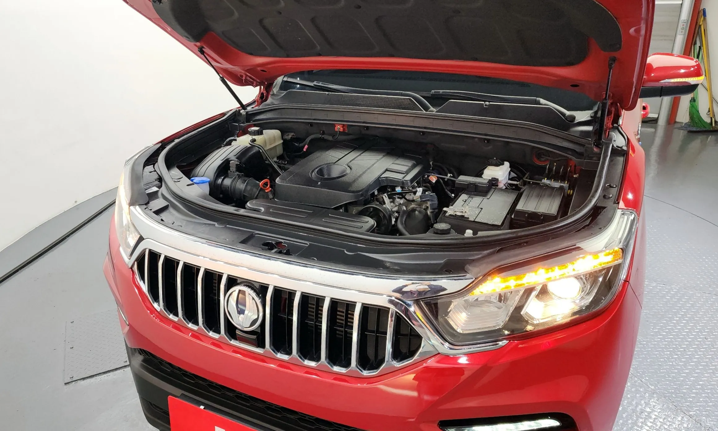 KG Mobility (SsangYong) Rexton Sports Khan превью 6