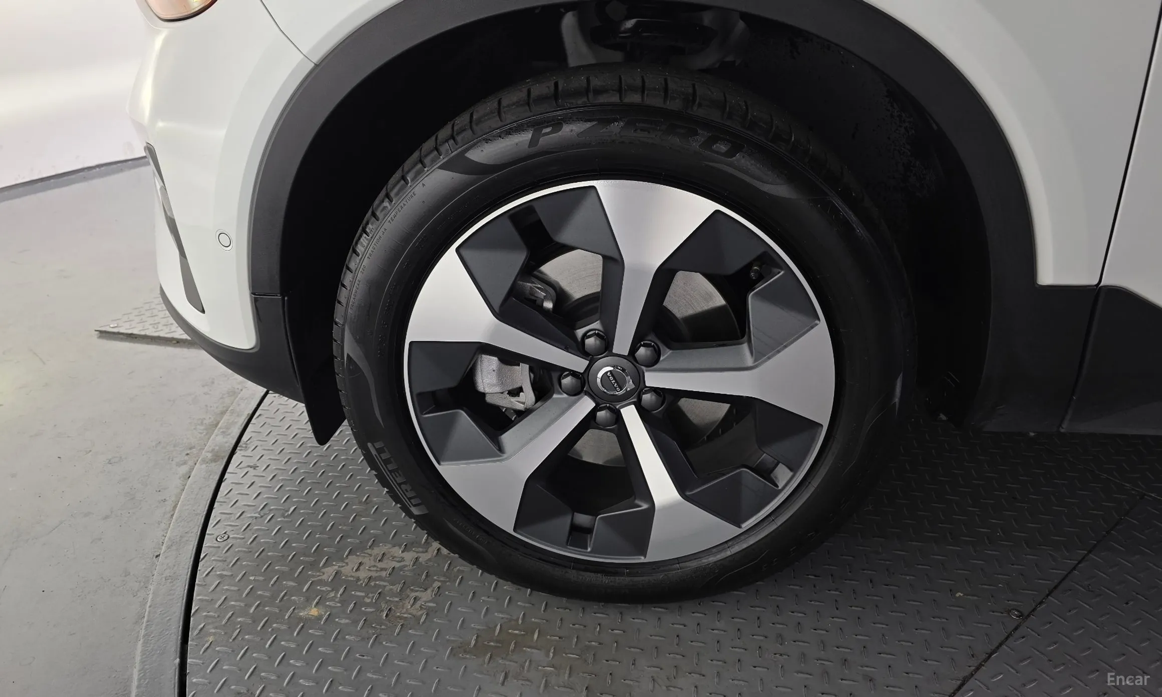 Volvo XC40 превью 5