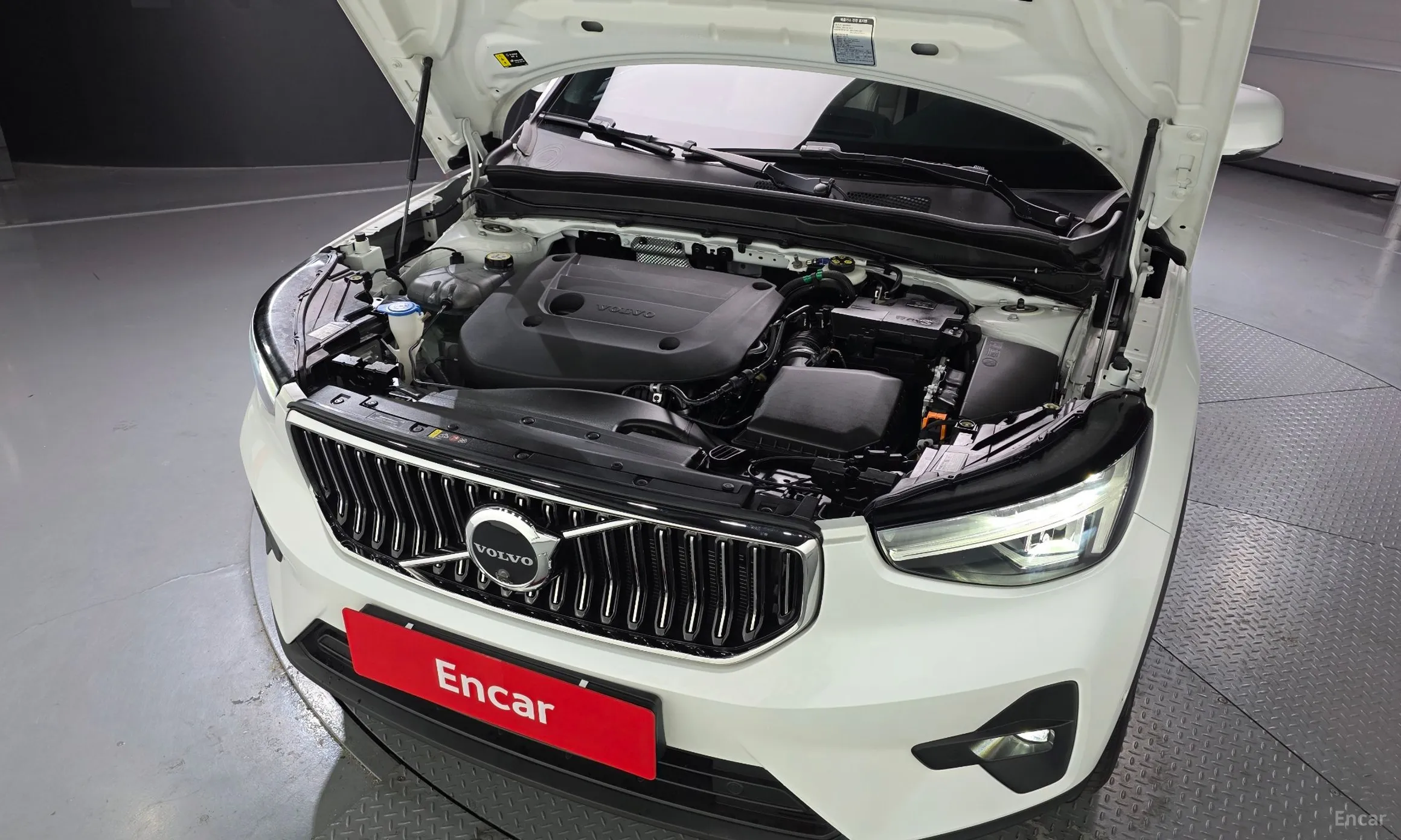 Volvo XC40 превью 6