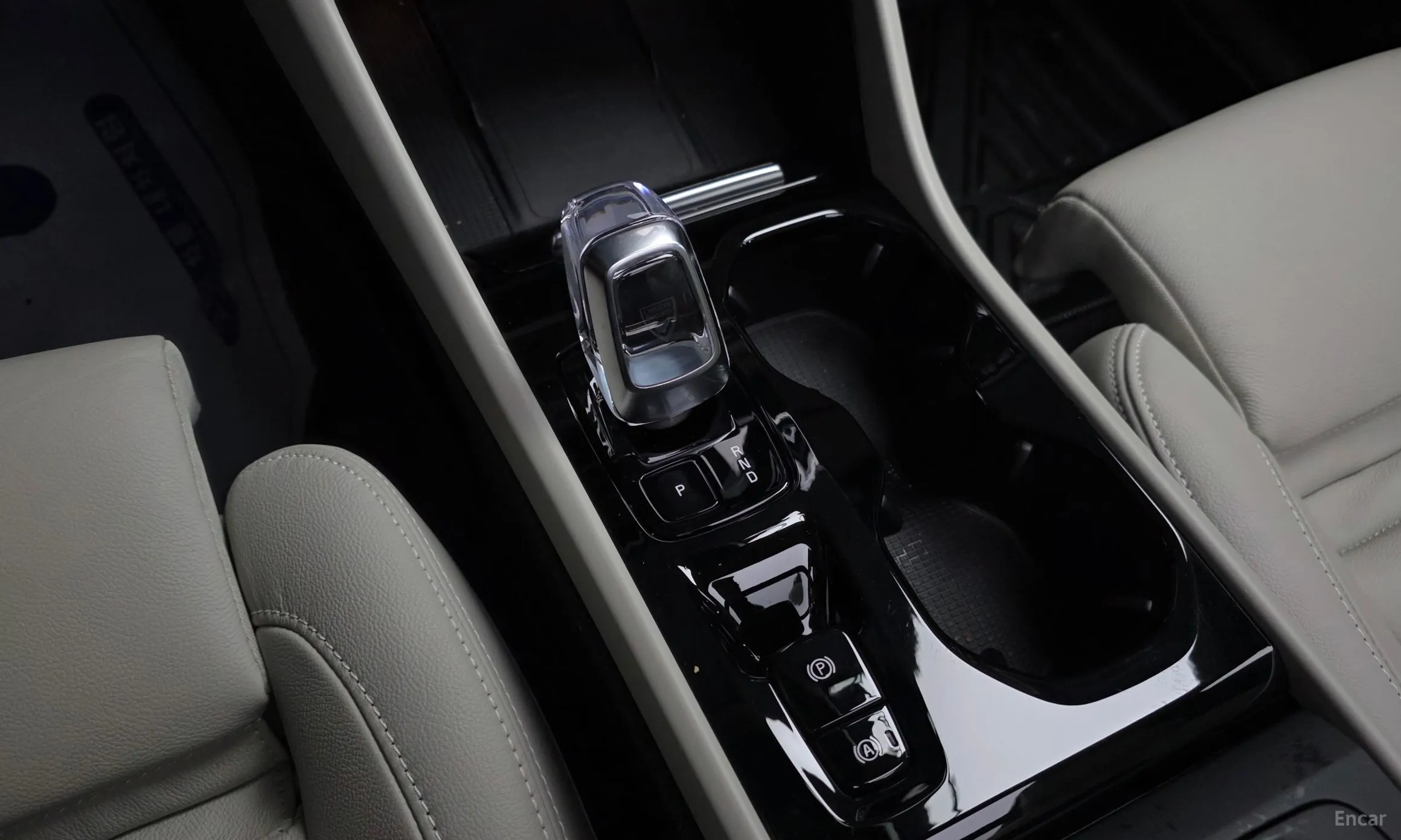 Volvo XC40 превью 9