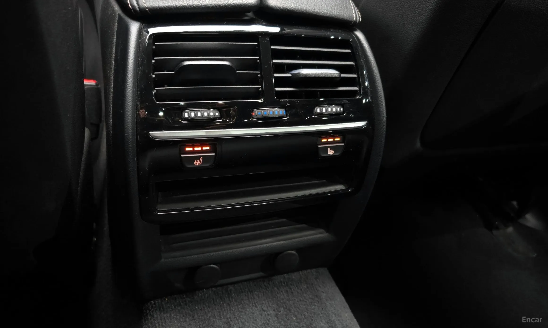BMW 5 Series (G30) превью 19