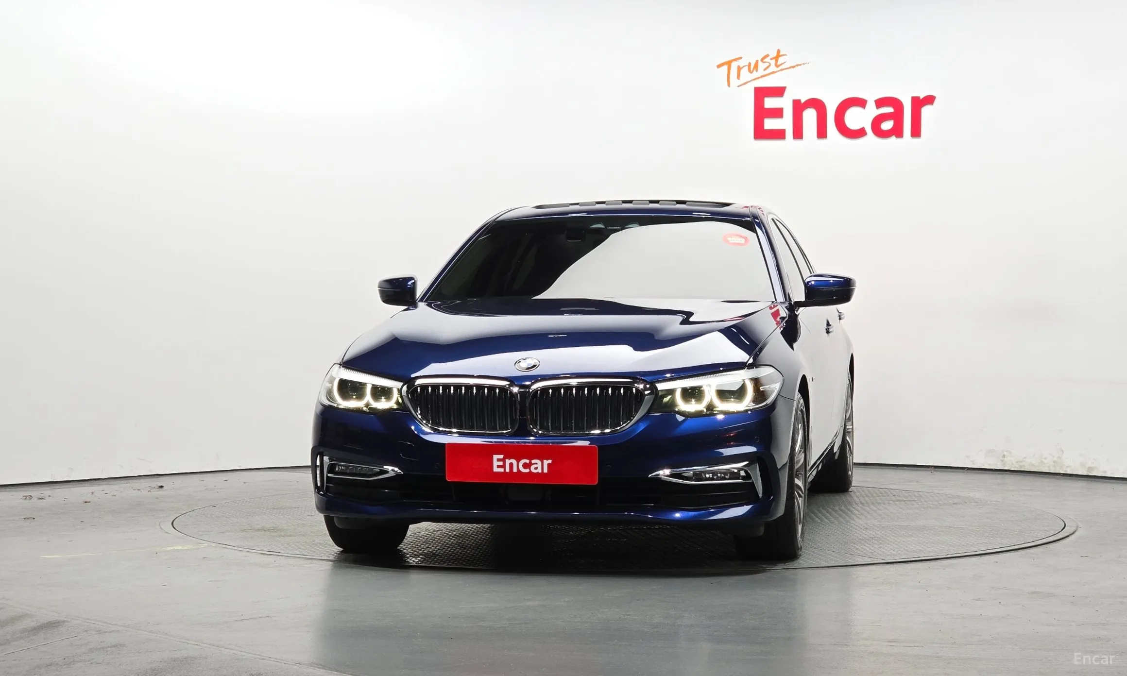 BMW 5 Series (G30) превью 3