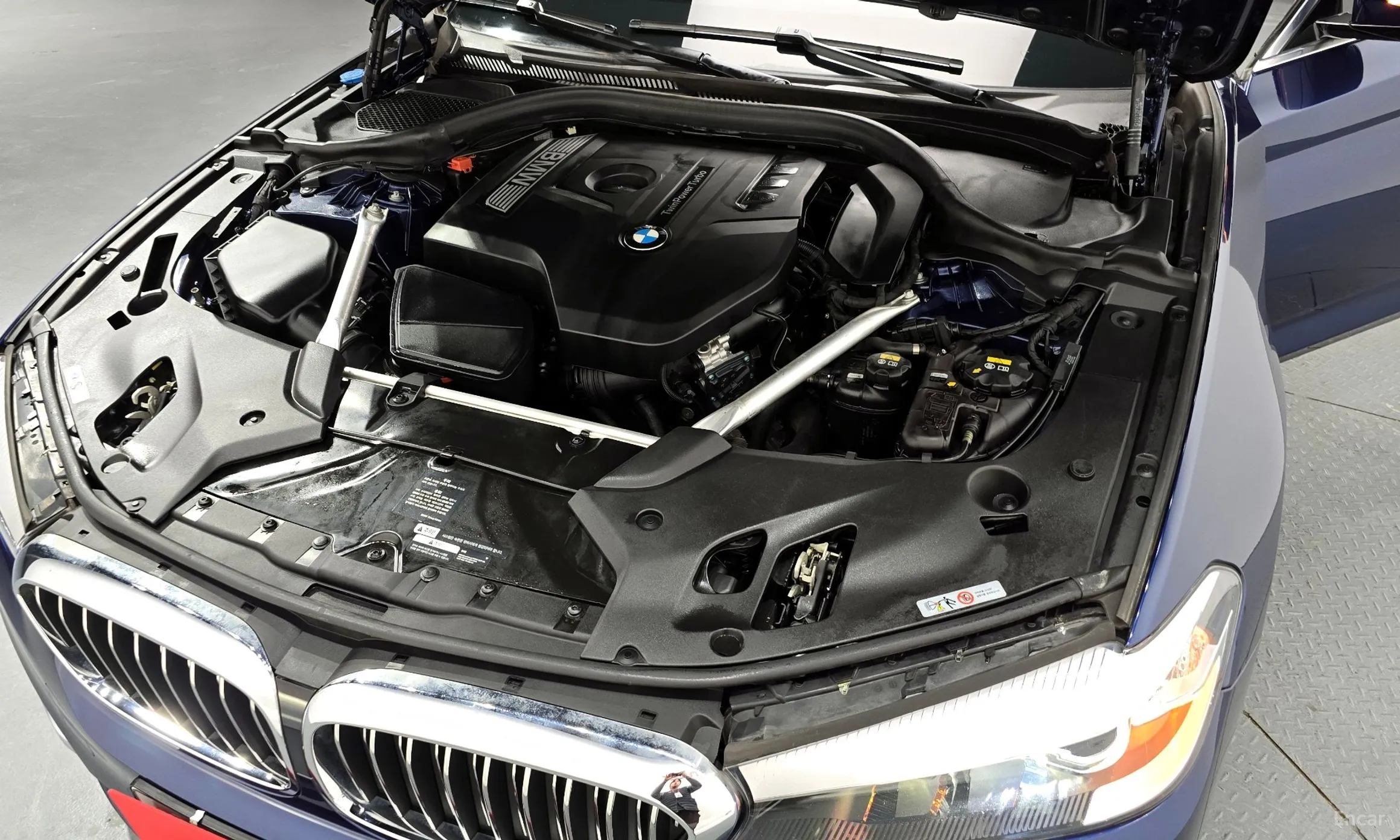 BMW 5 Series (G30) превью 6