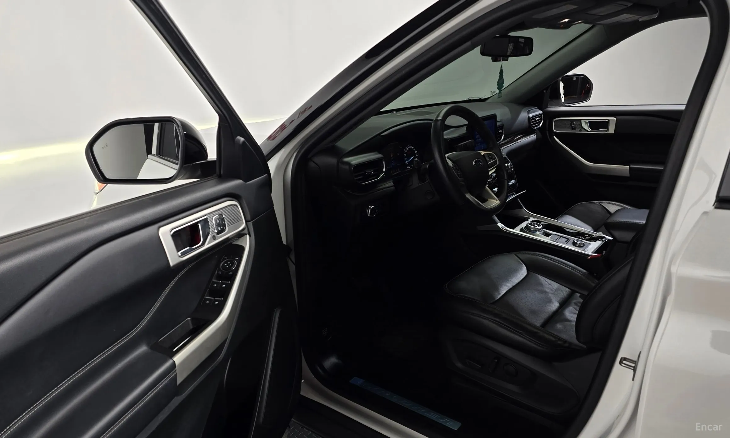 Ford Explorer 6th Generation превью 10