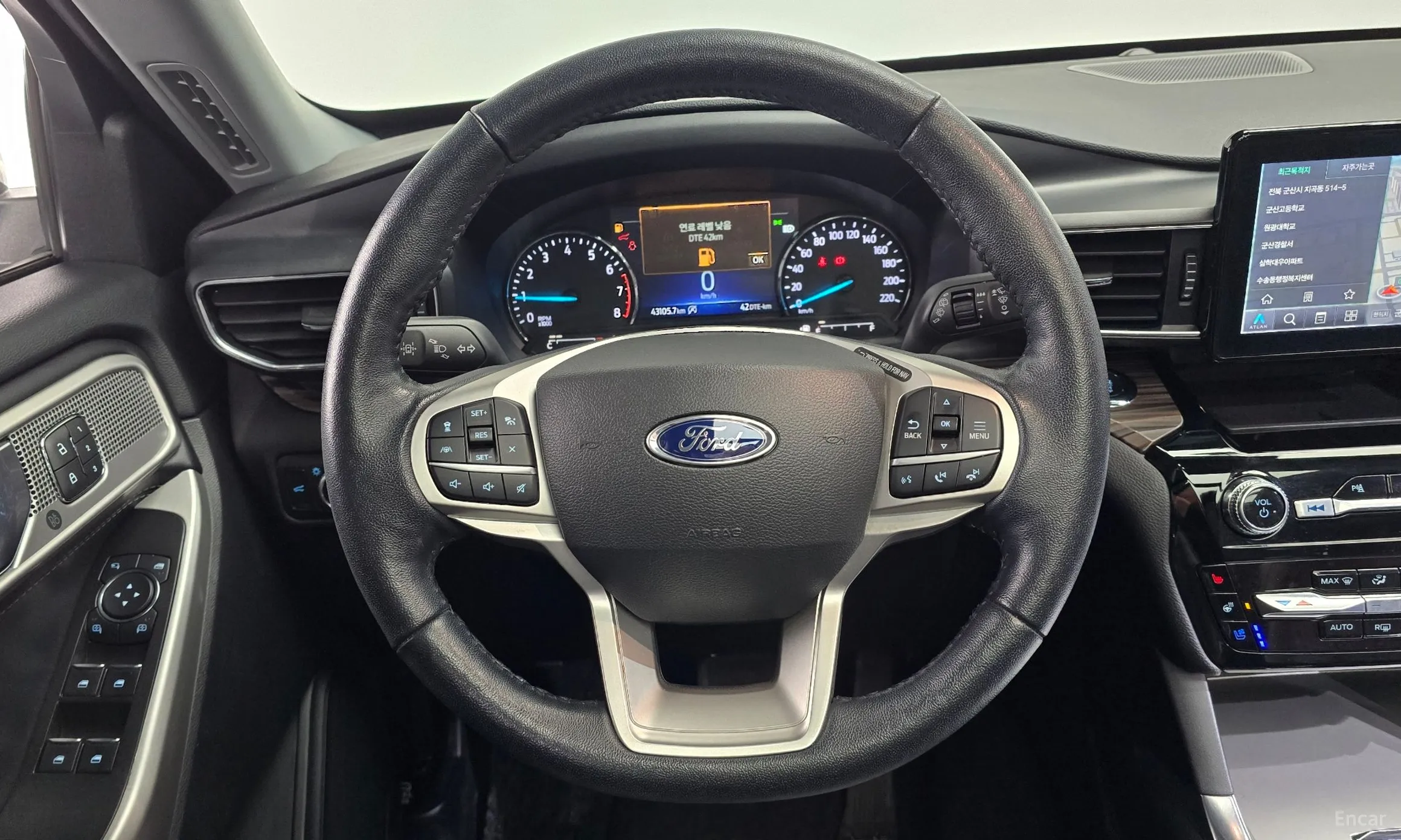 Ford Explorer 6th Generation превью 13