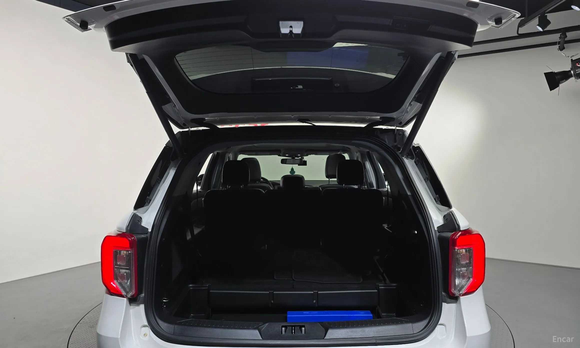 Ford Explorer 6th Generation превью 20