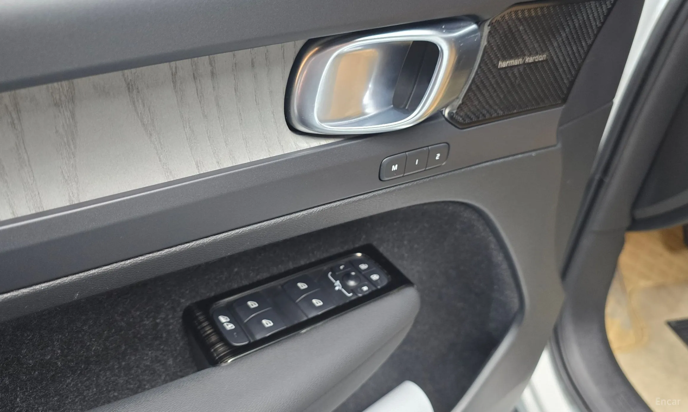 Volvo XC40 превью 14